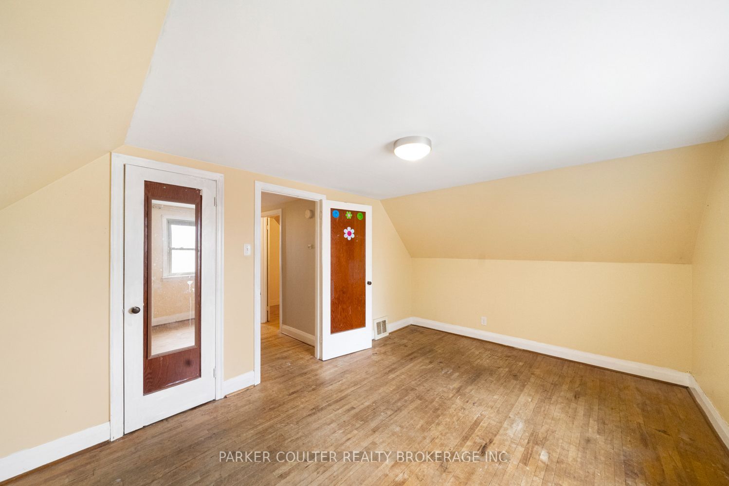 27 Campbell Avenue Property Photo 27