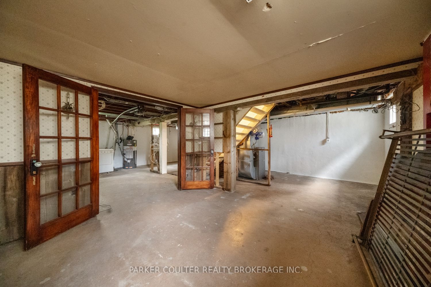 27 Campbell Avenue Property Photo 31