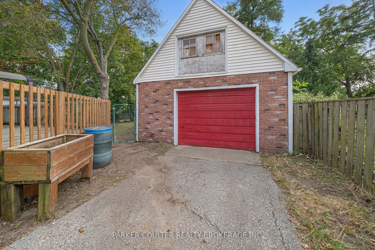 27 Campbell Avenue Property Photo 35