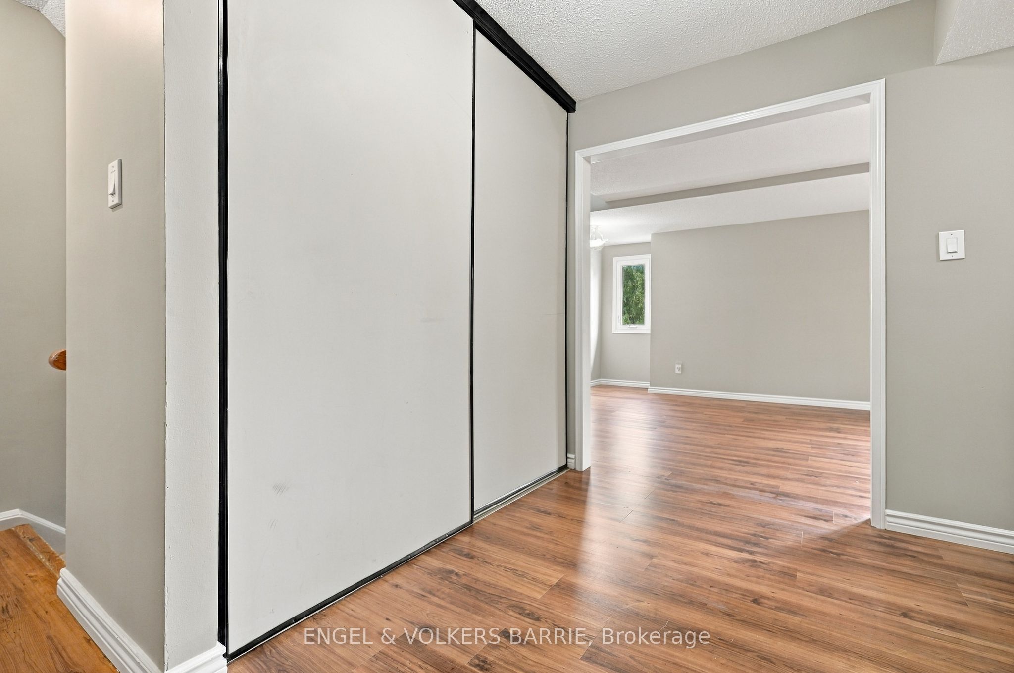 506 Essa Road 38 Property Photo 6