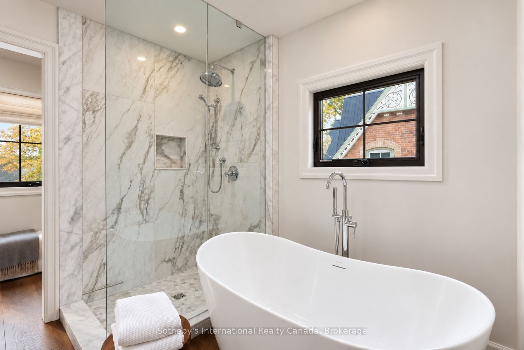 4 King Street Property Photo 24
