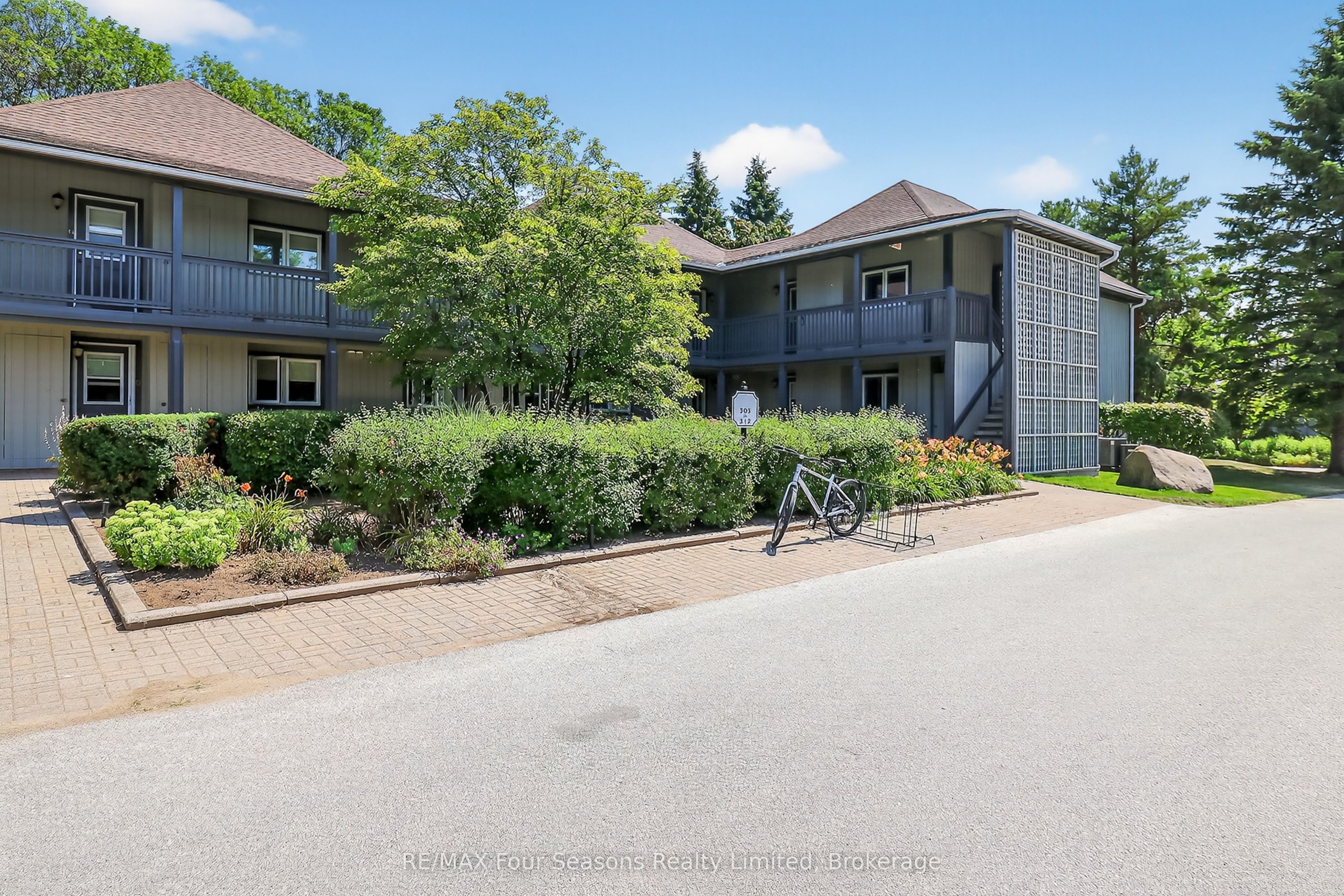 312 Mariners Way Property Photo 1