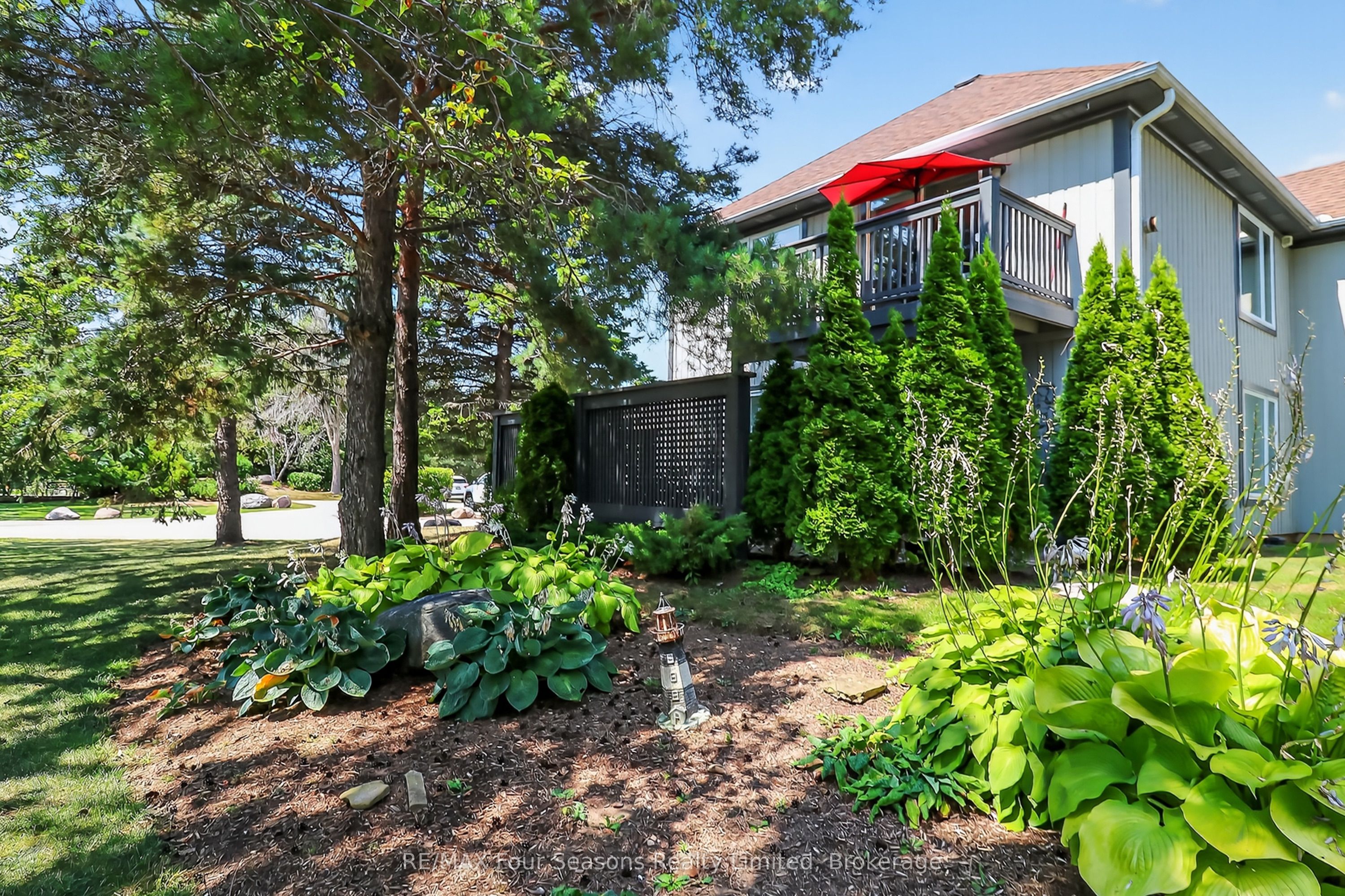 312 Mariners Way Property Photo 3