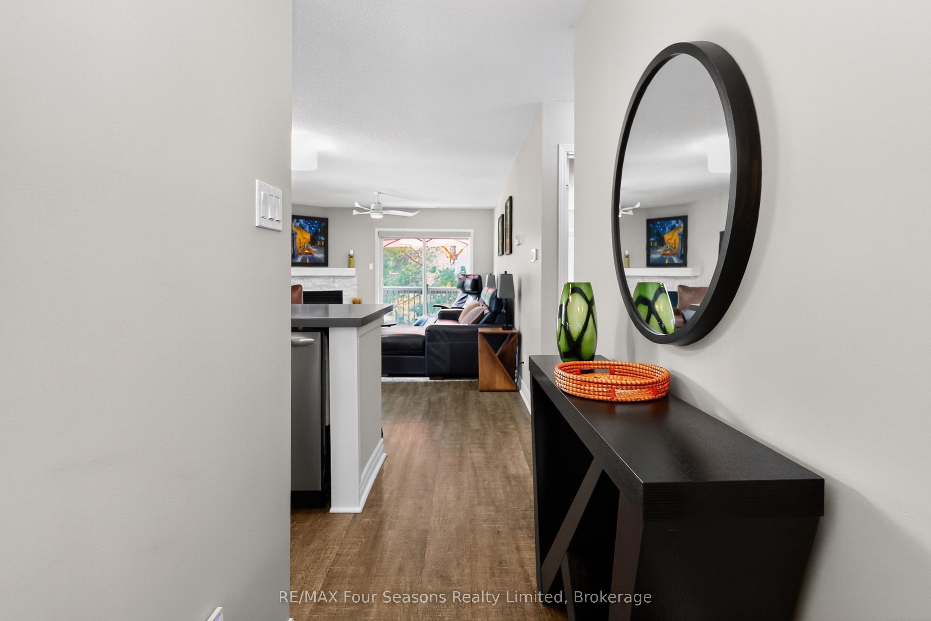 312 Mariners Way Property Photo 6