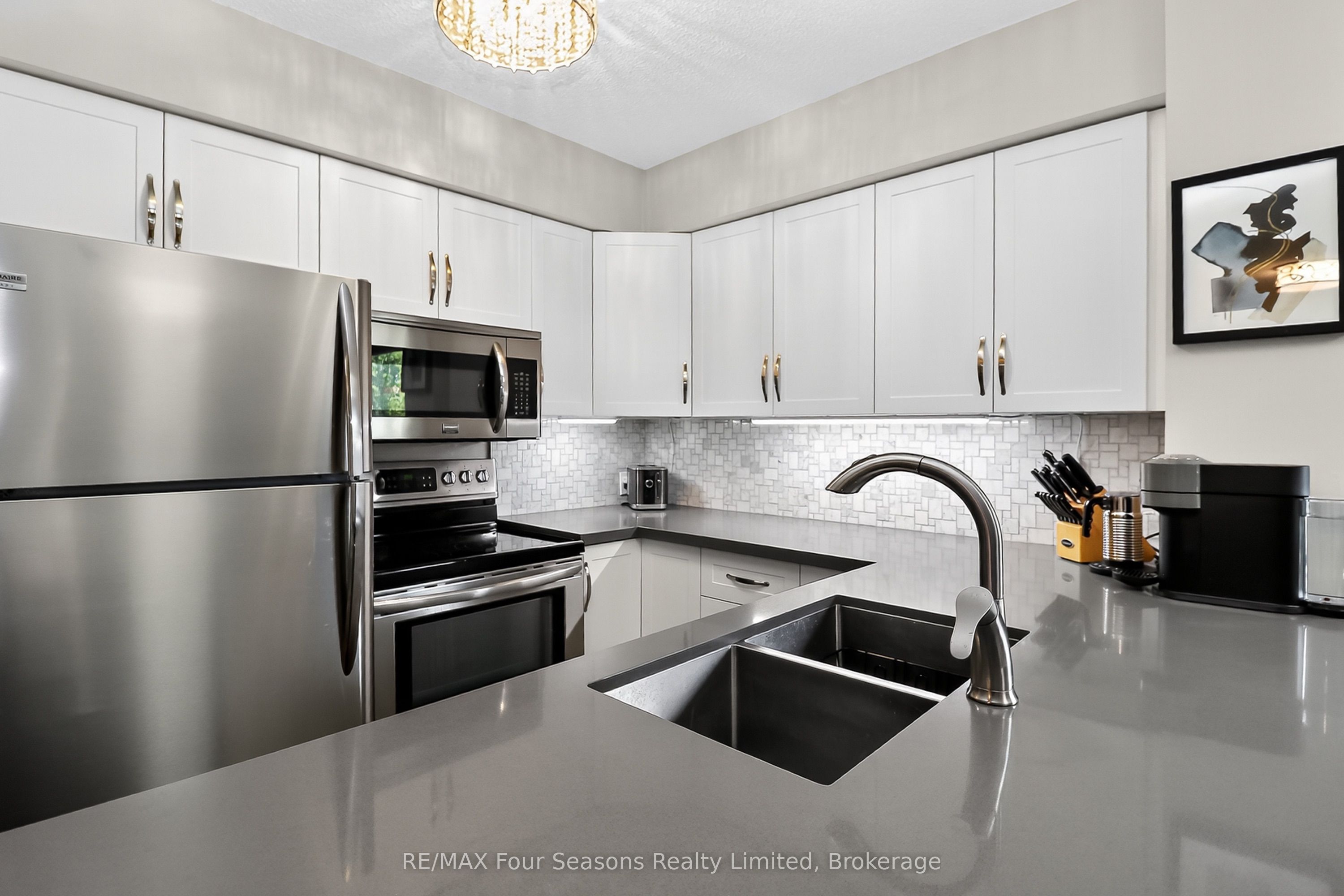 312 Mariners Way Property Photo 12