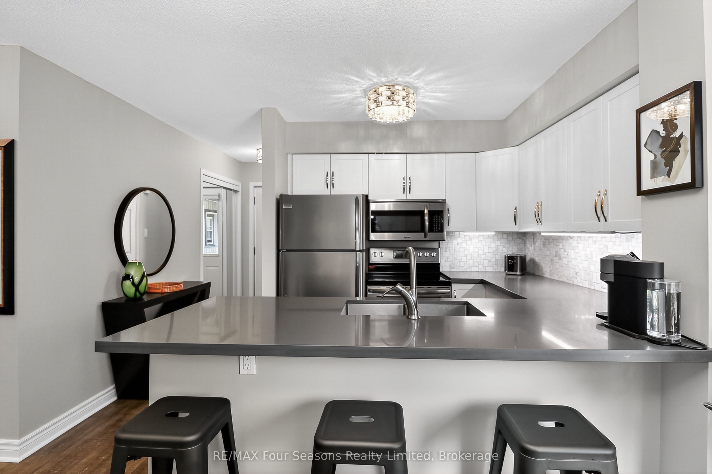 312 Mariners Way Property Photo 16