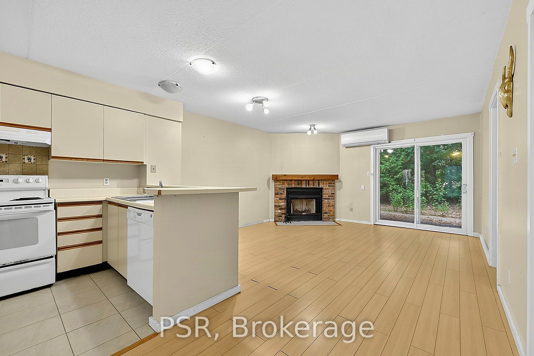 49 Trott Boulevard 183 Property Photo 6