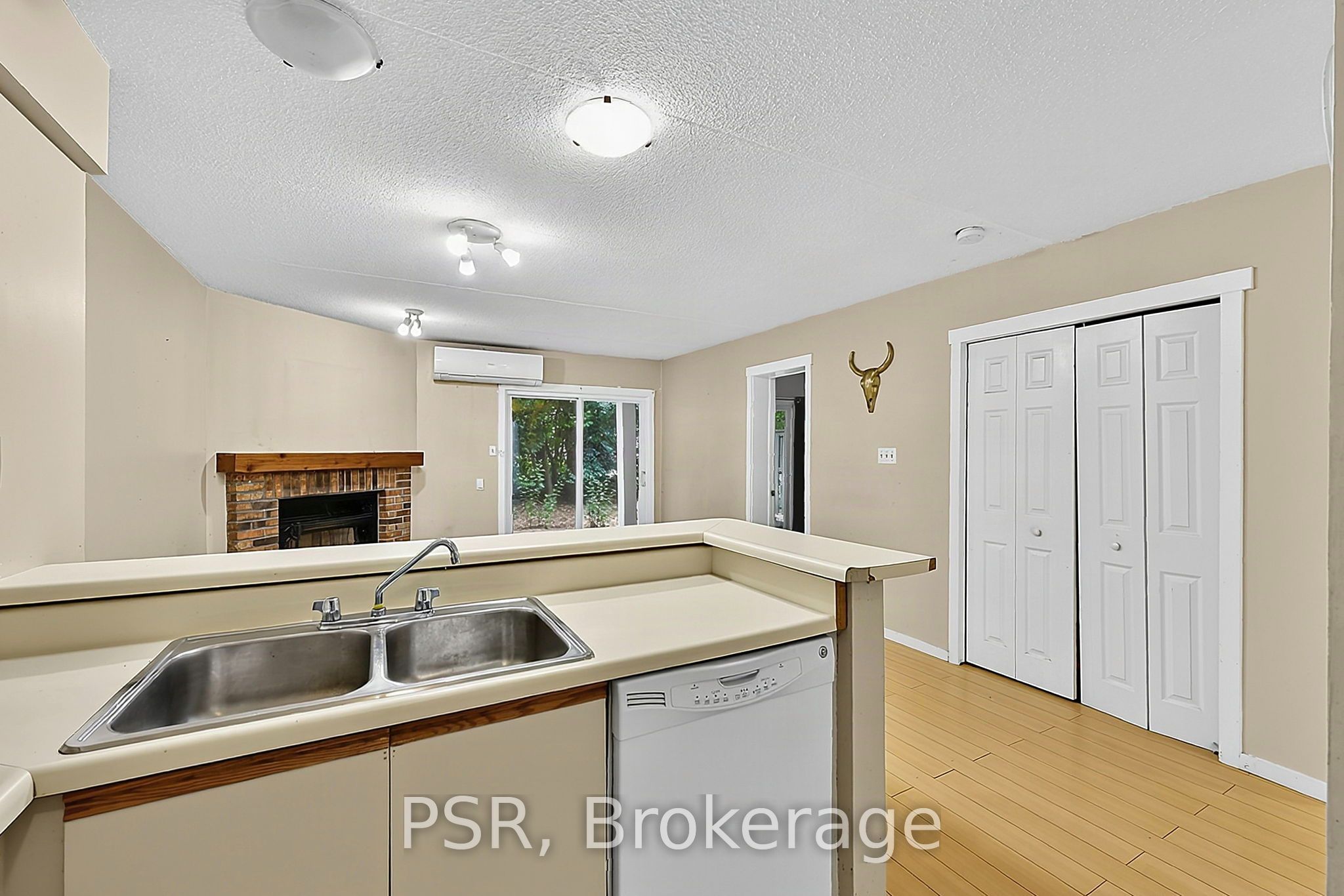 49 Trott Boulevard 183 Property Photo 10