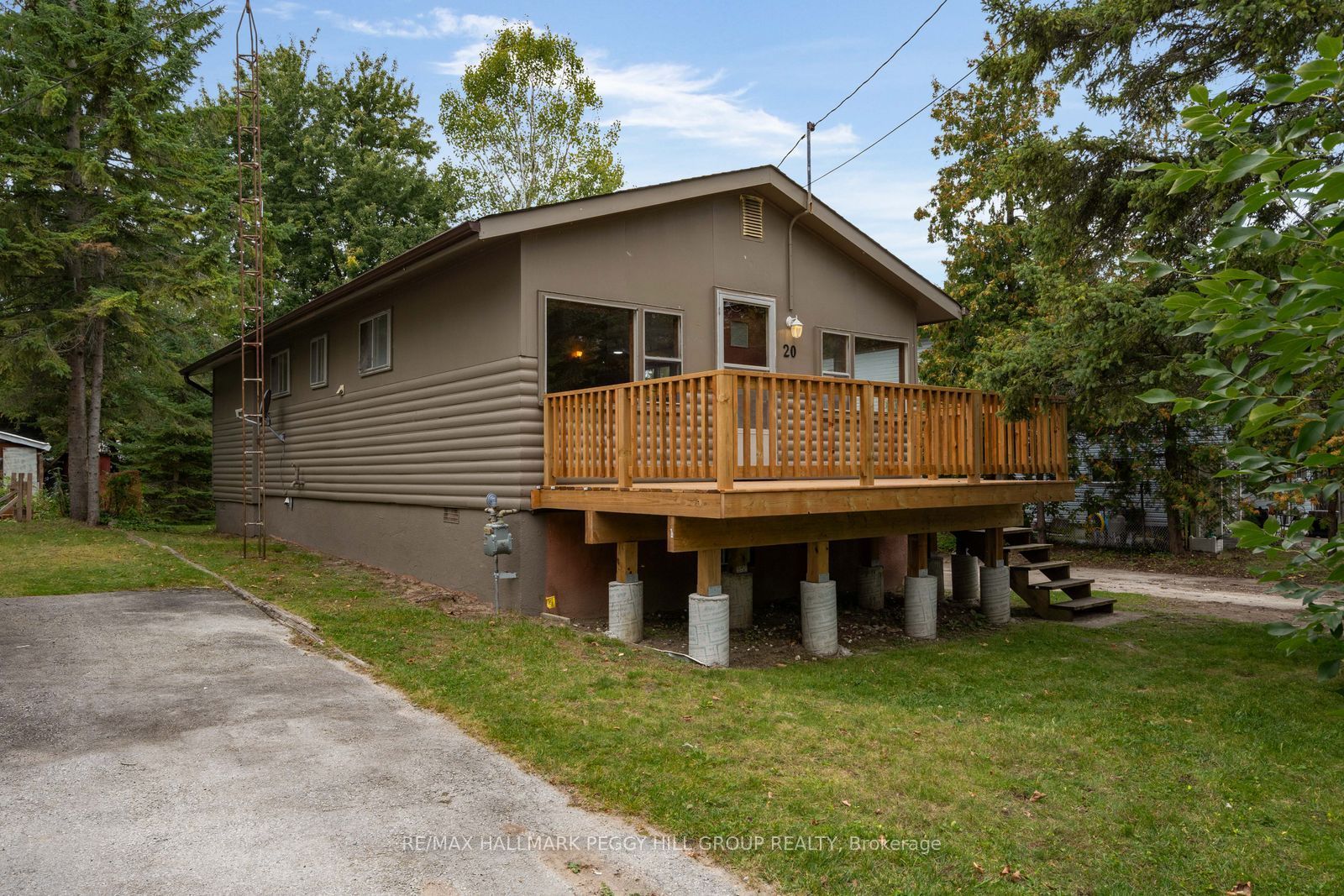 20 61st Street S Property Photo 1