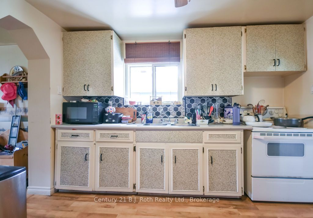 246 Gill Street Property Photo 6