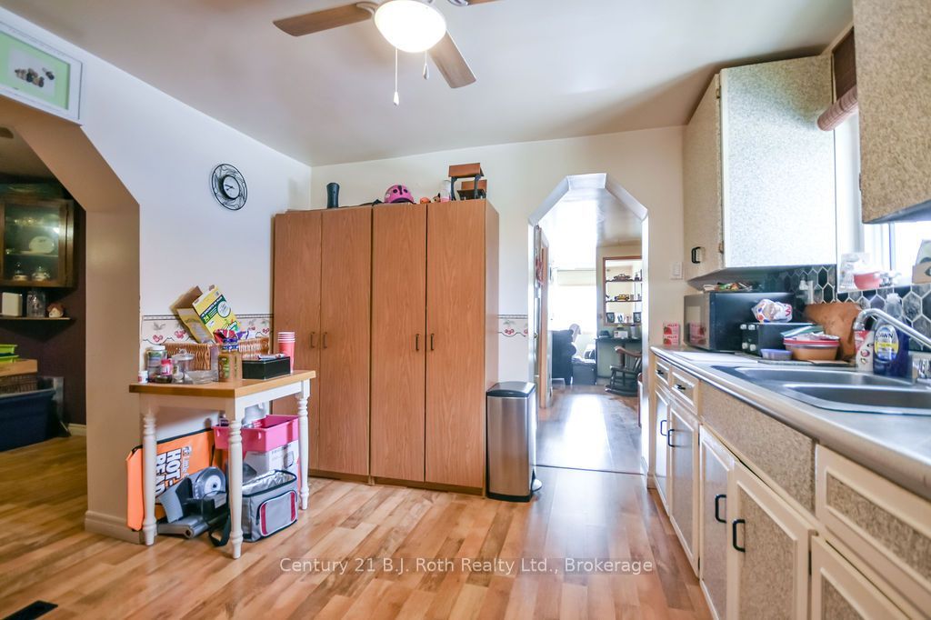 246 Gill Street Property Photo 7
