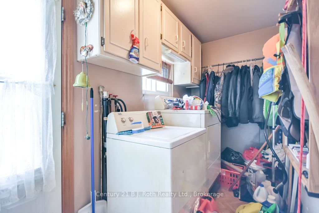 246 Gill Street Property Photo 21