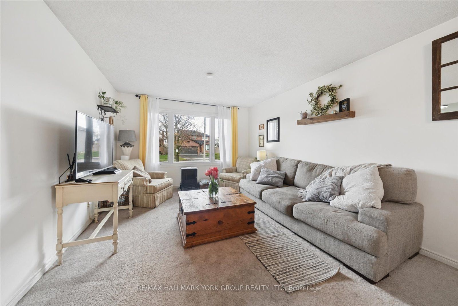 41 Laurentian Lane Property Photo 7