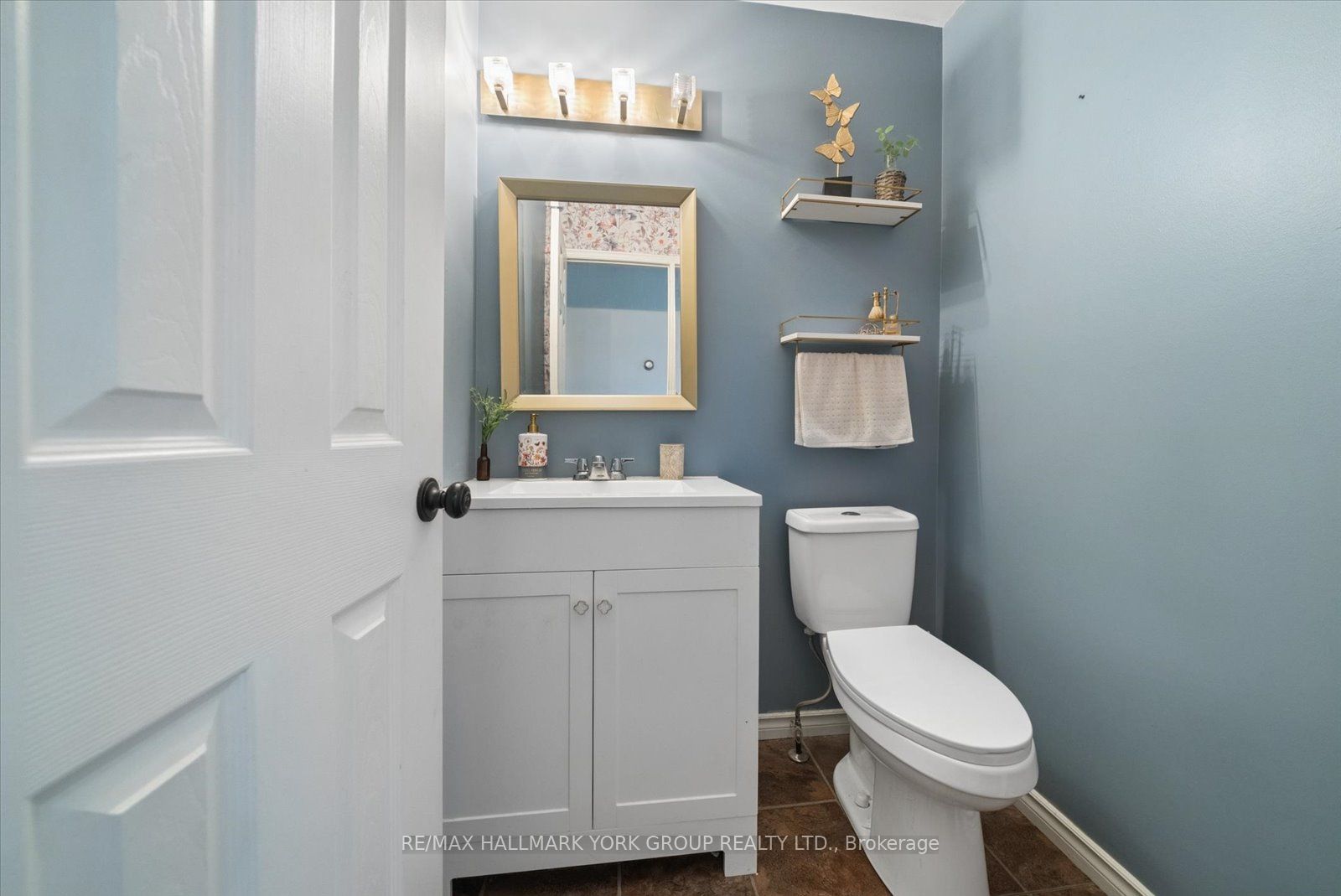 41 Laurentian Lane Property Photo 19