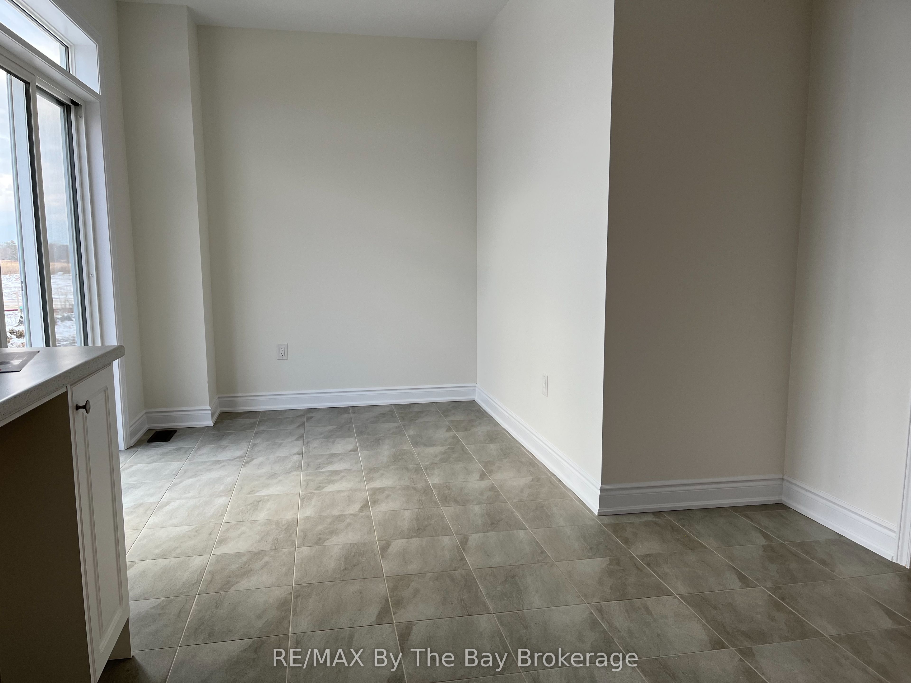 17 Carriage Lane Property Photo 3