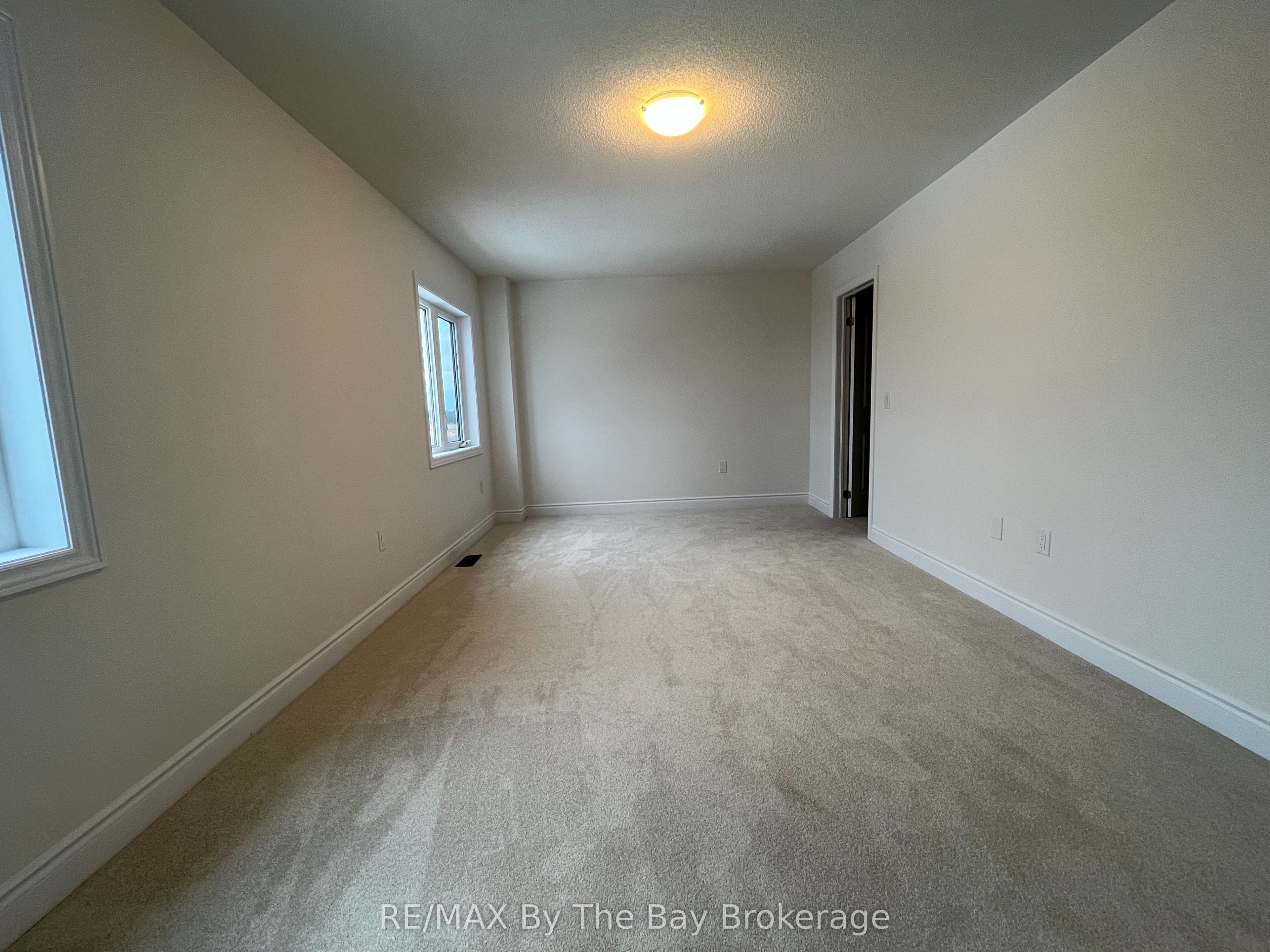 17 Carriage Lane Property Photo 9
