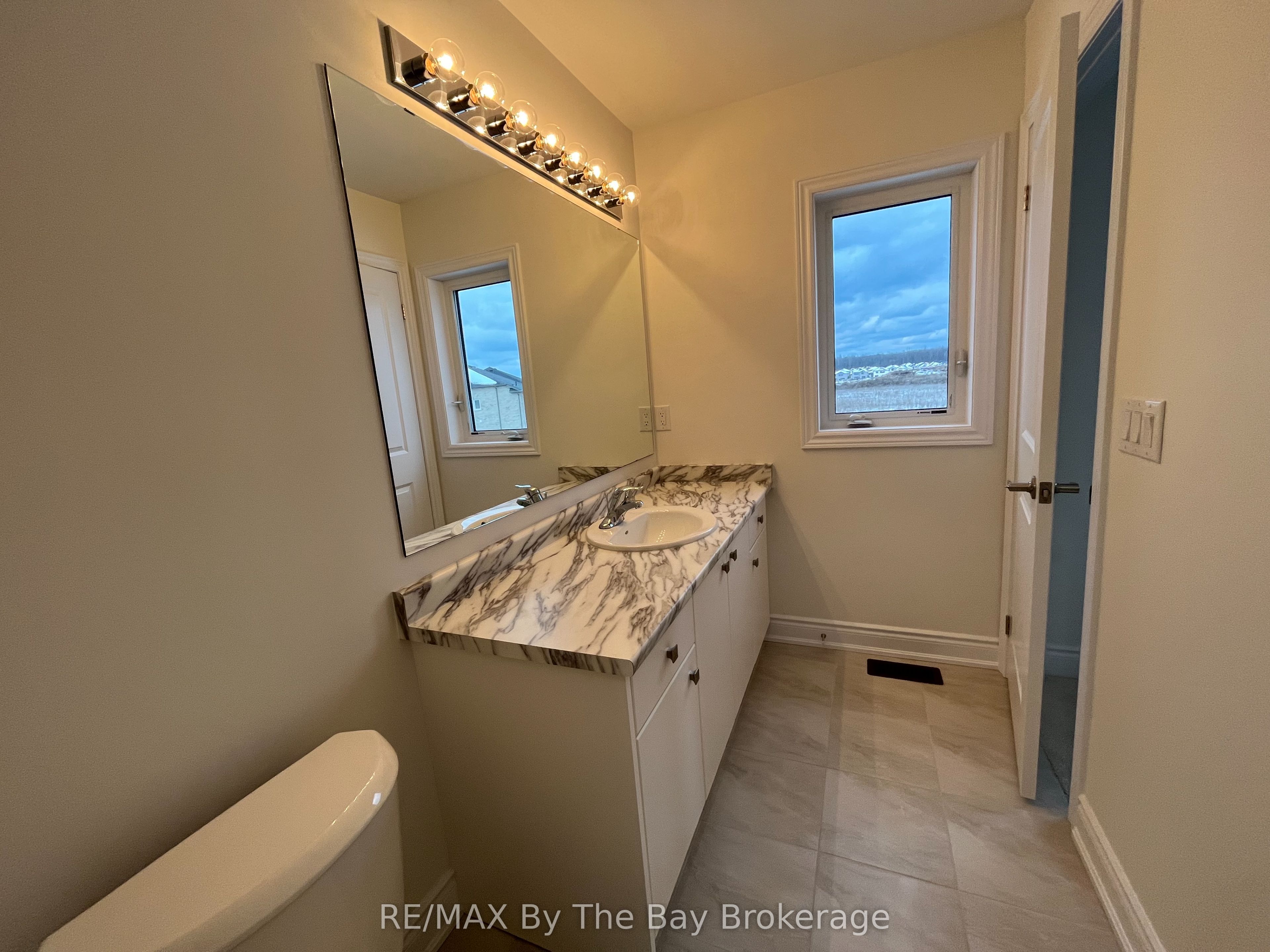 17 Carriage Lane Property Photo 12