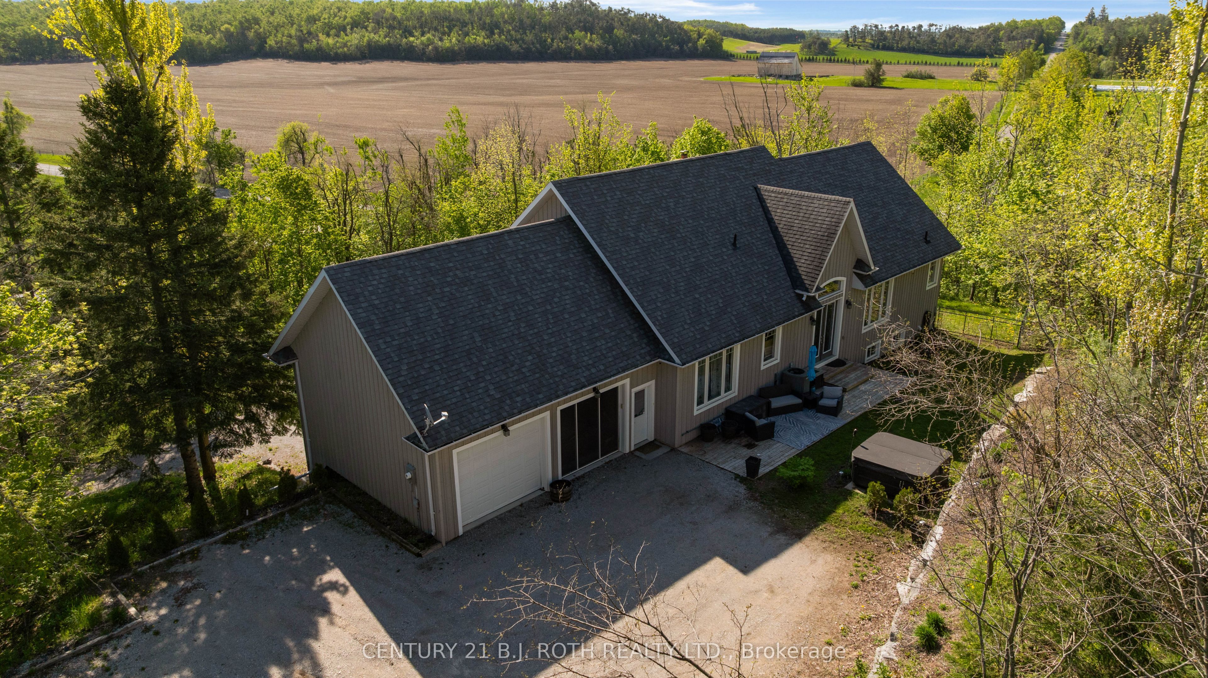 2700 Line 4 N Property Photo 4