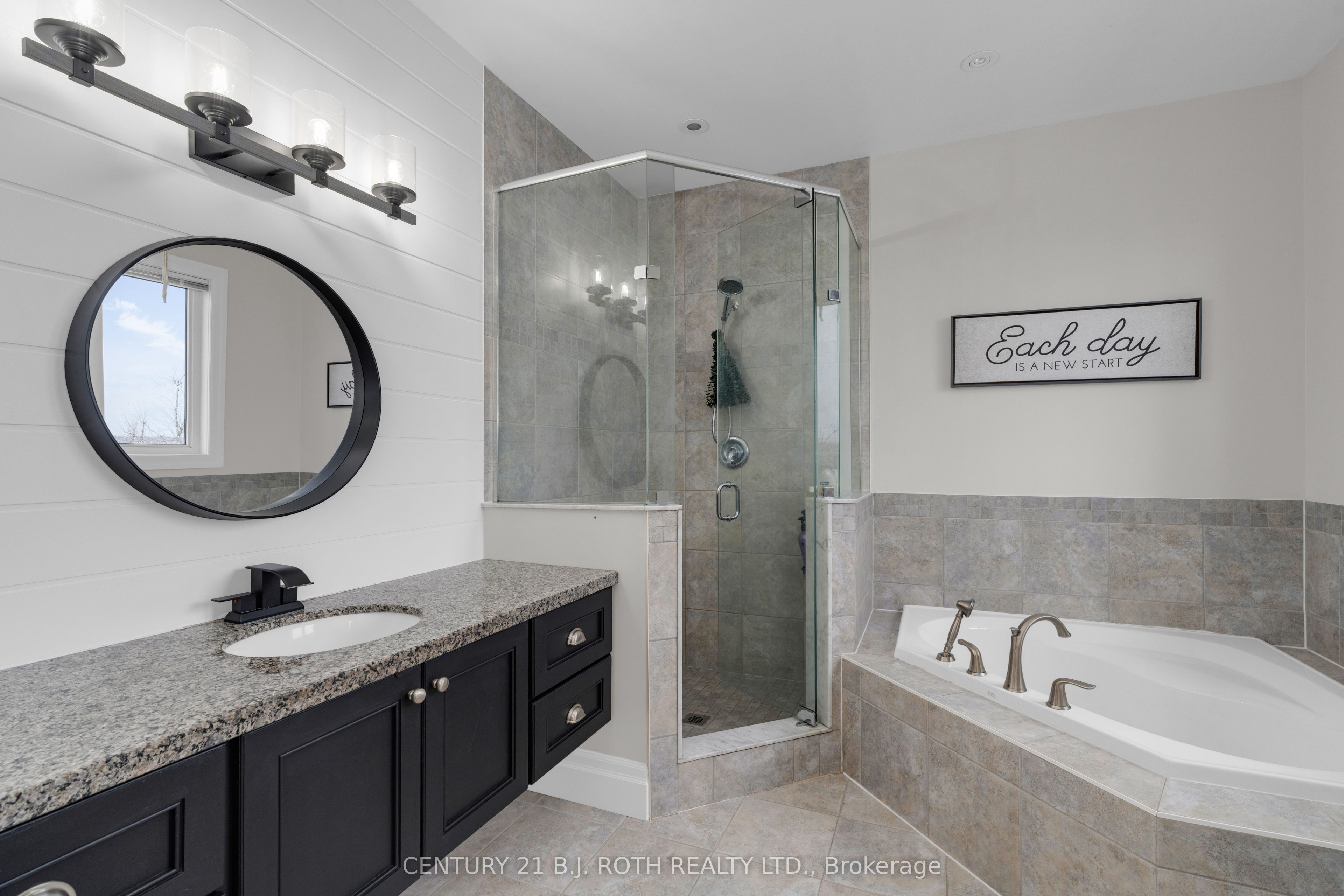 2700 Line 4 N Property Photo 20