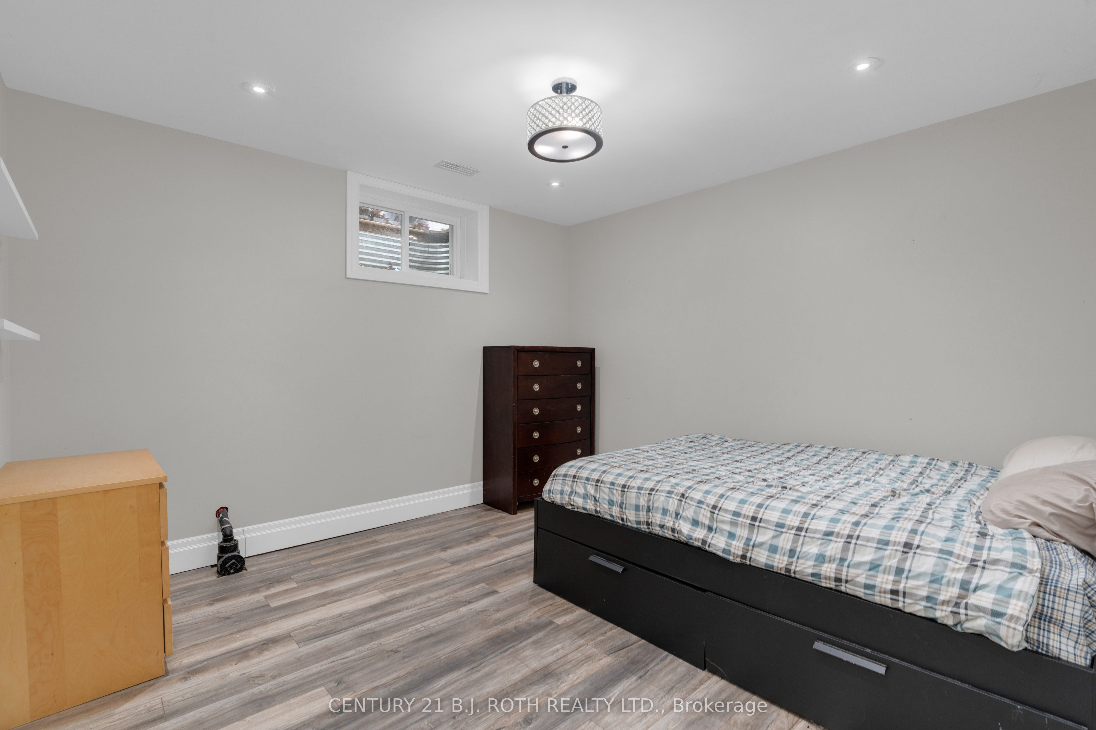 2700 Line 4 N Property Photo 35