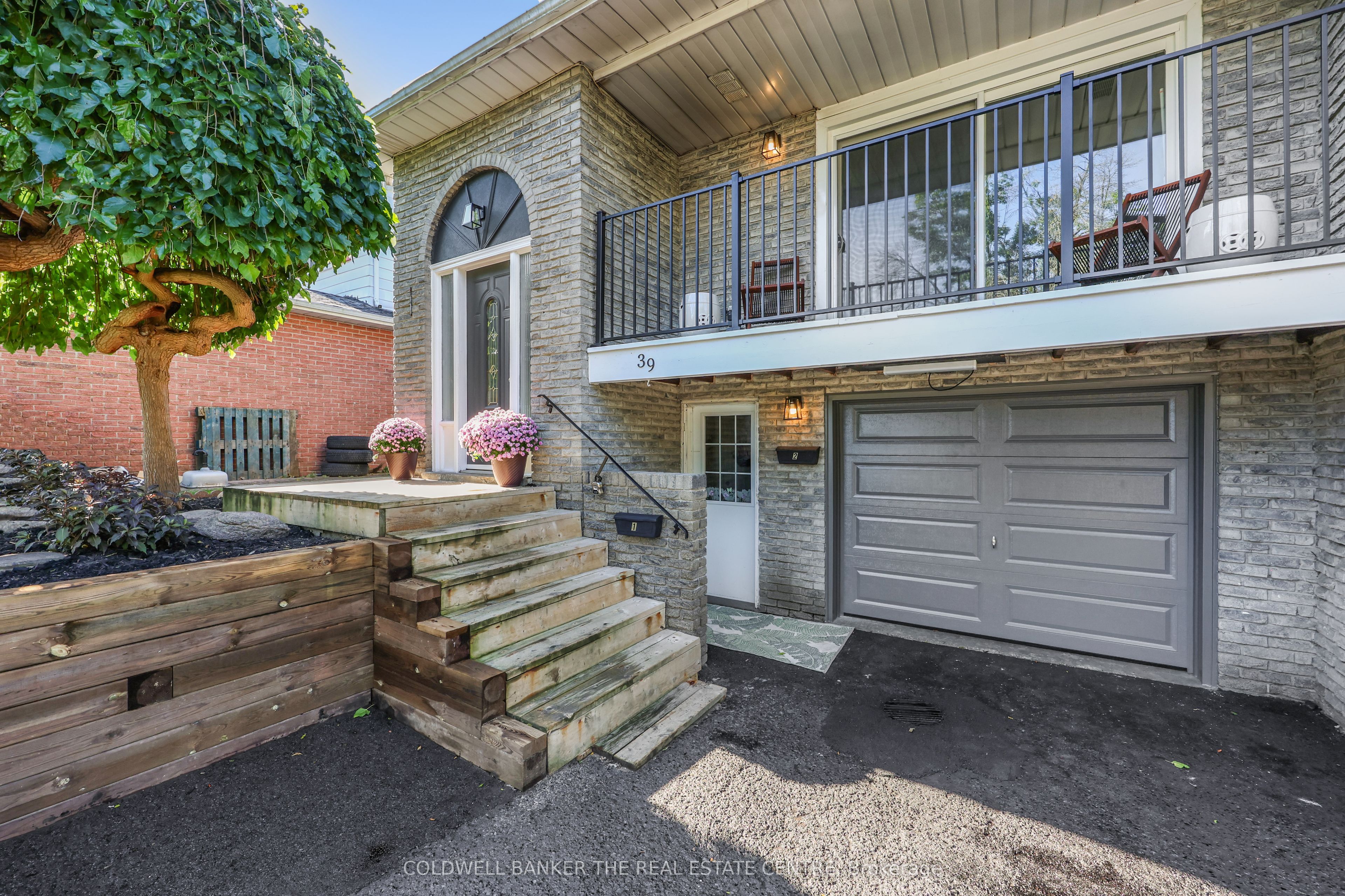 39 Highcroft Road Property Photo 2