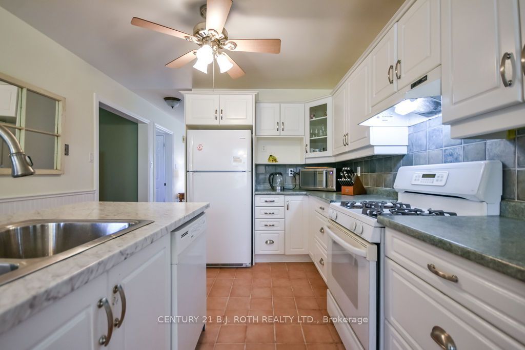 24 Grand Forest Drive Property Photo 13