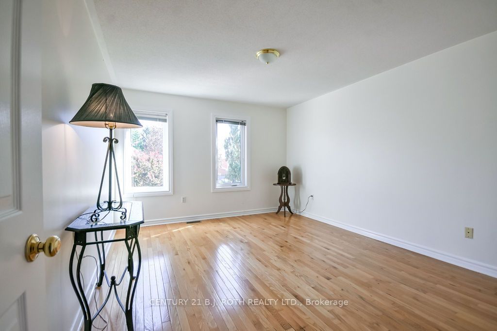 24 Grand Forest Drive Property Photo 30