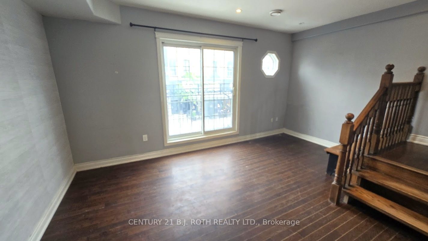 41 Dunlop Street E 1 Property Photo 11