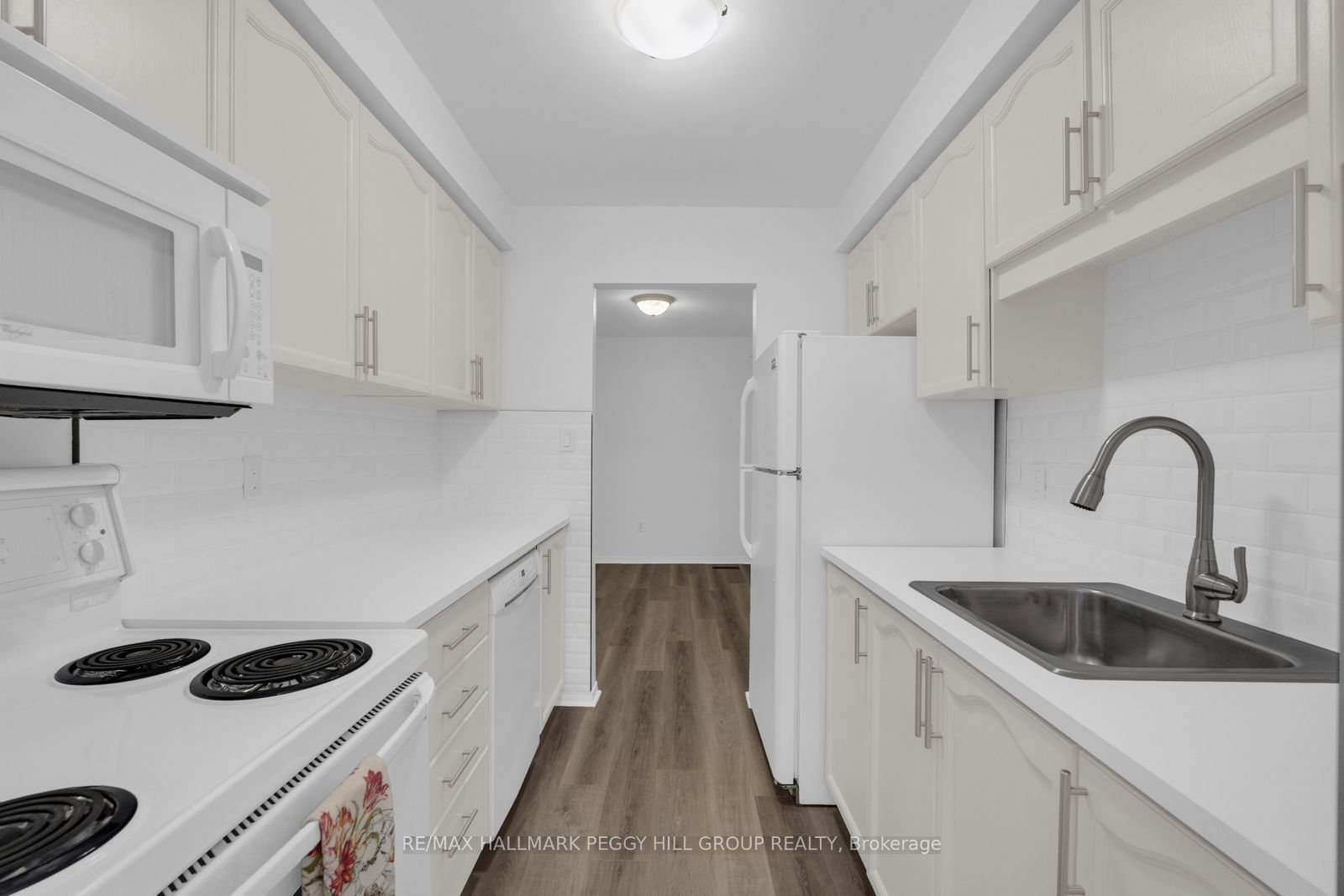 165 Kozlov Street 28 Property Photo 3