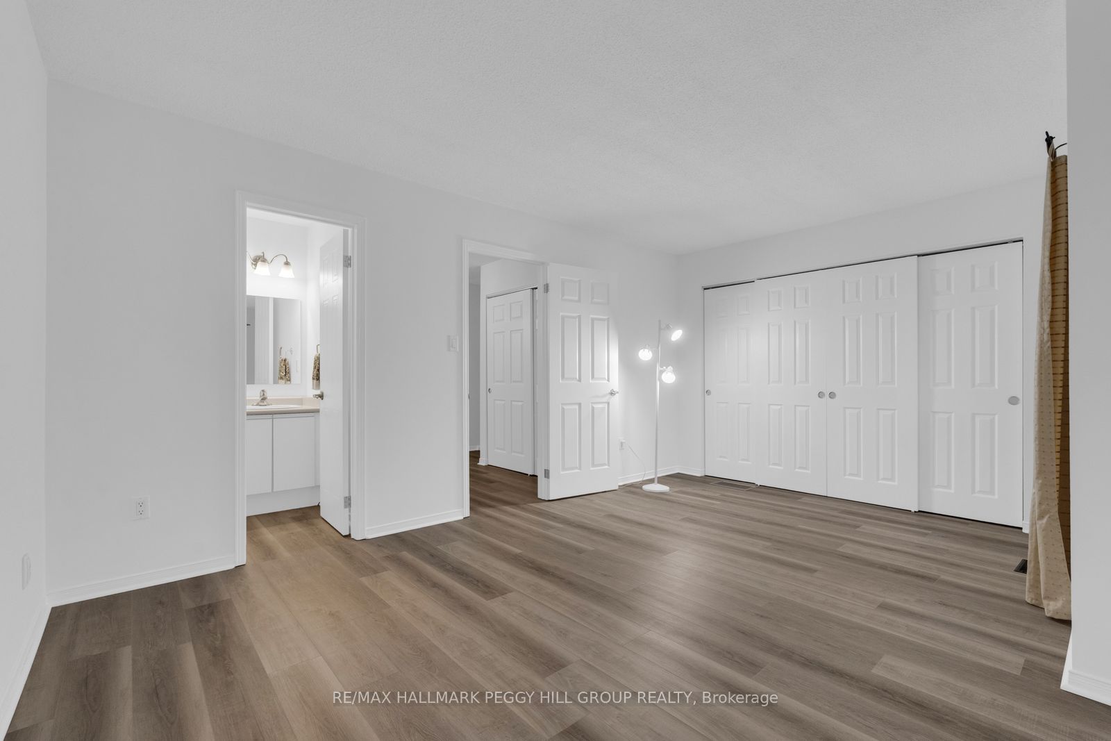 165 Kozlov Street 28 Property Photo 9