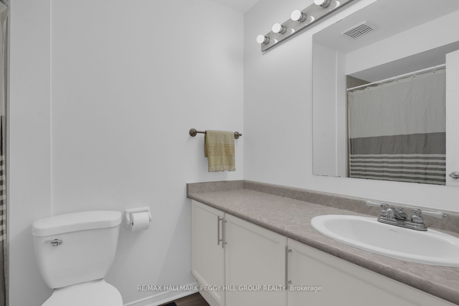 165 Kozlov Street 28 Property Photo 15