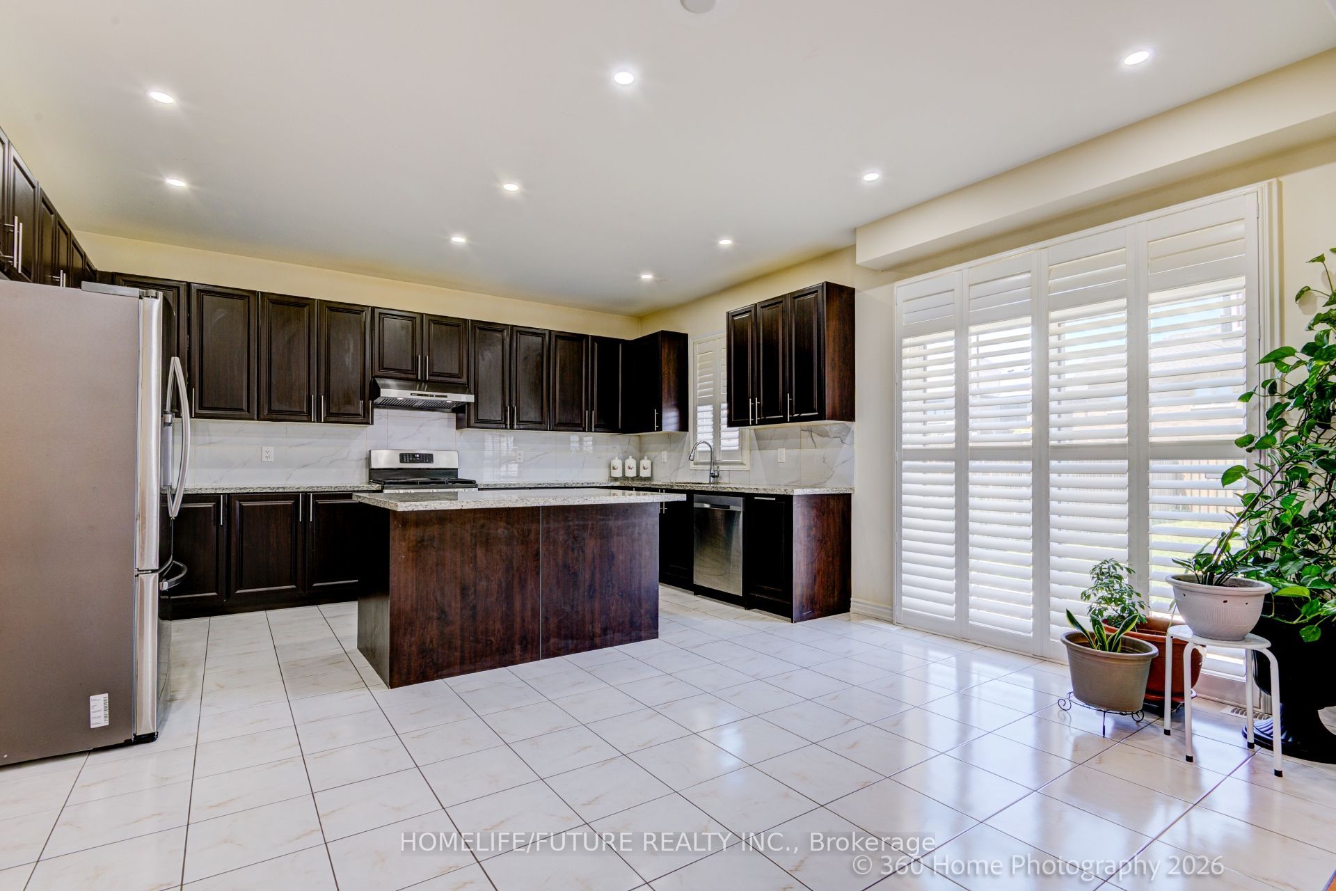 42 Samuel Crescent Property Photo 15