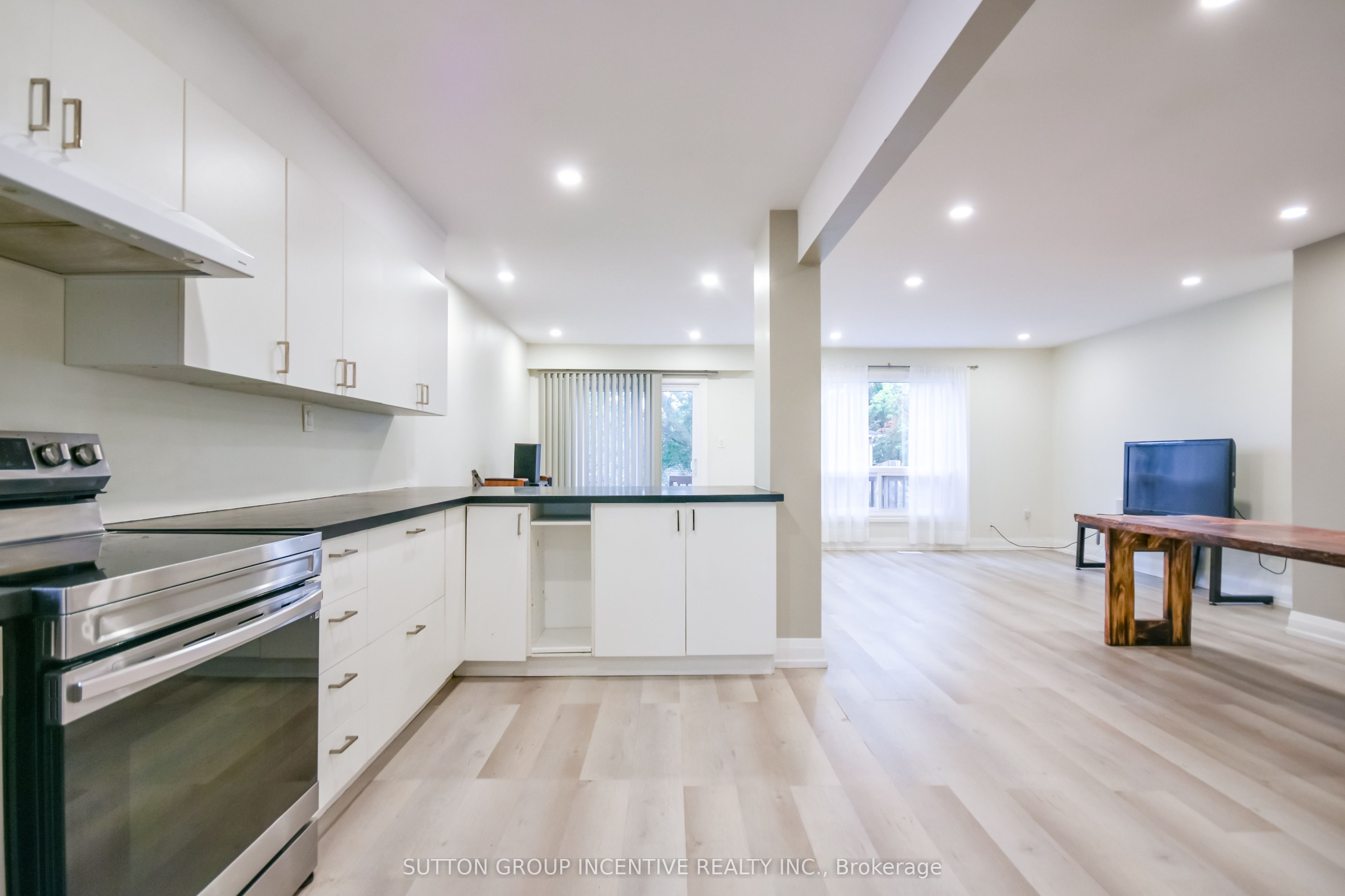 33b Cundles Road E Property Photo 7
