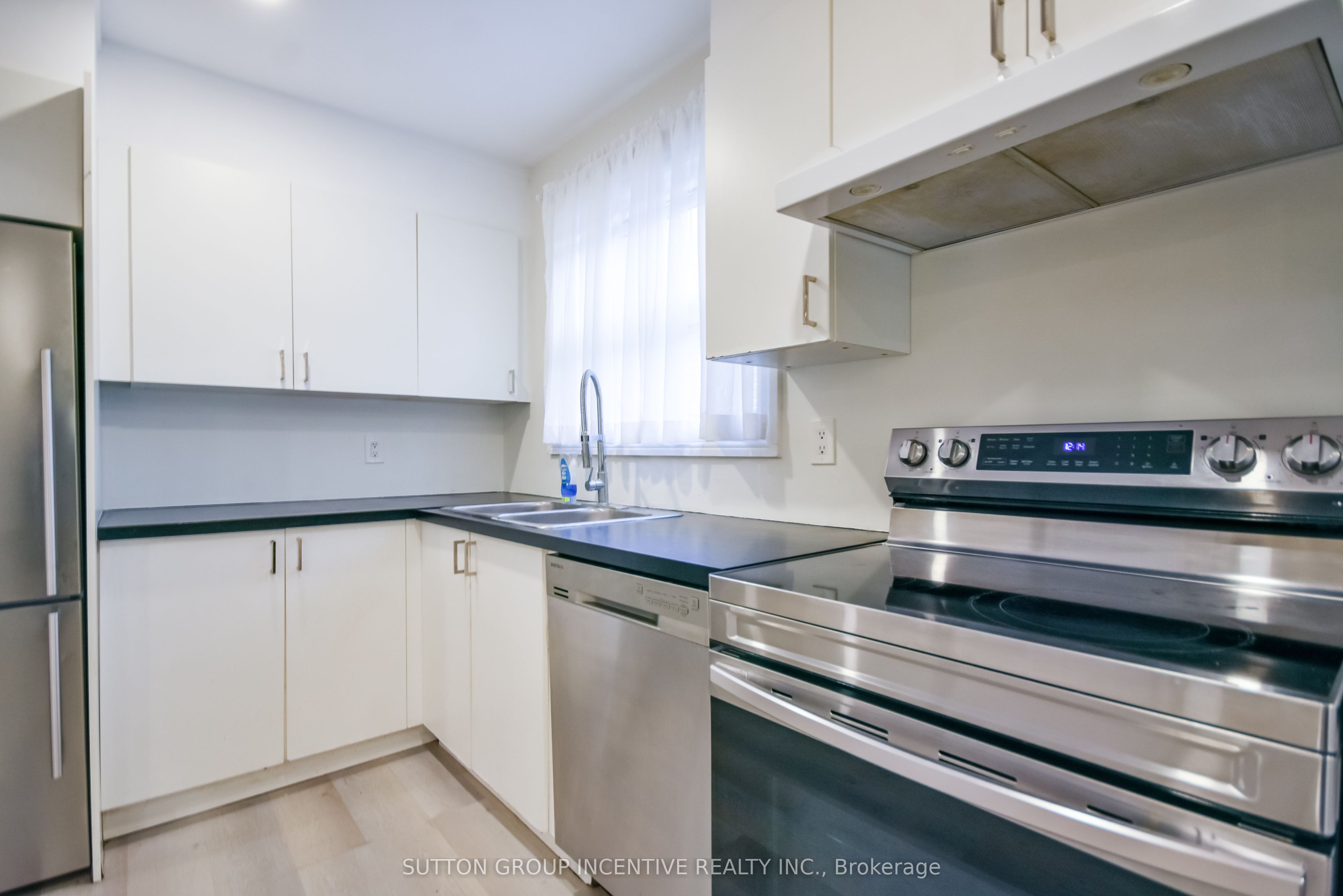 33b Cundles Road E Property Photo 11