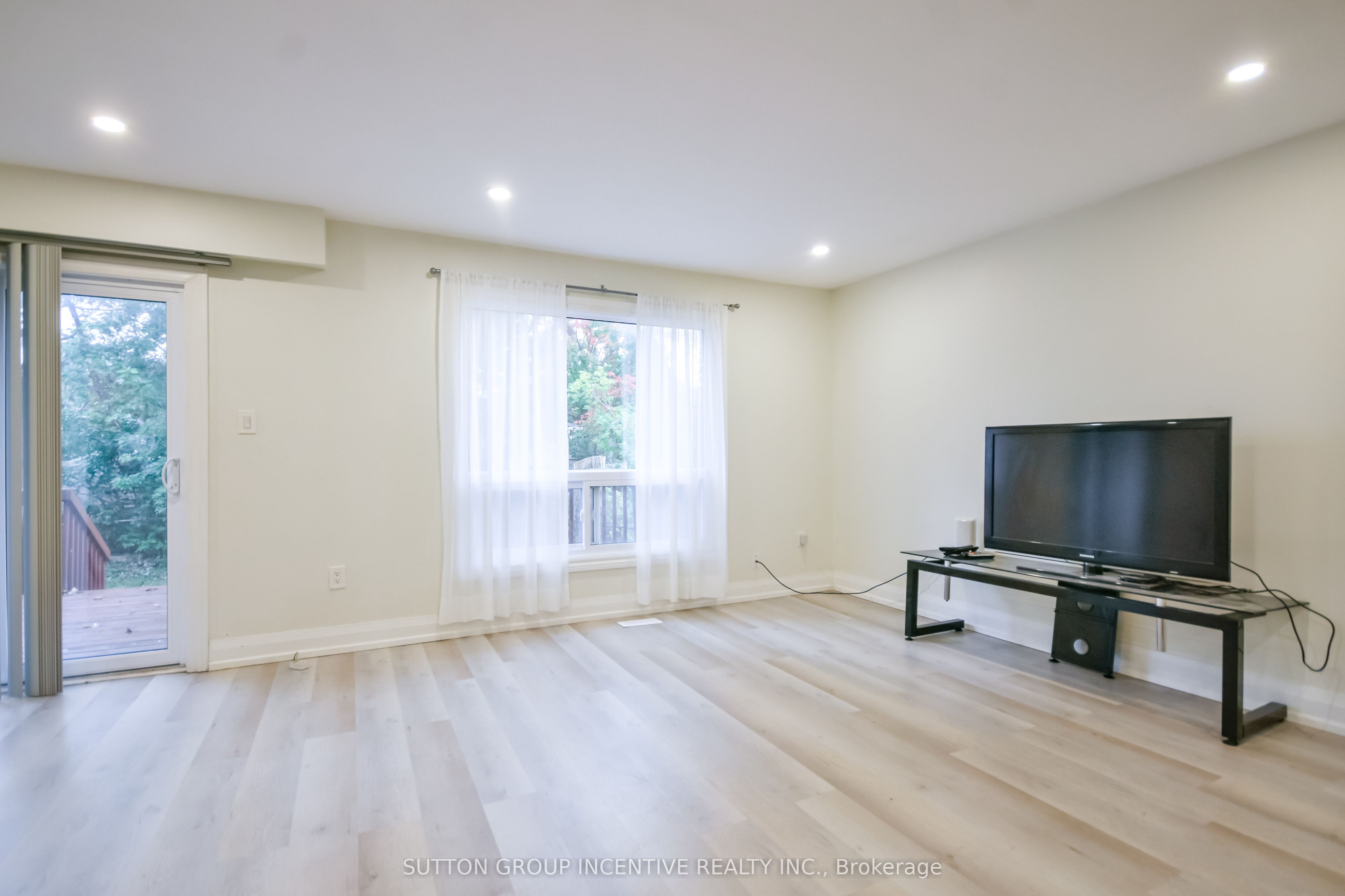 33b Cundles Road E Property Photo 18