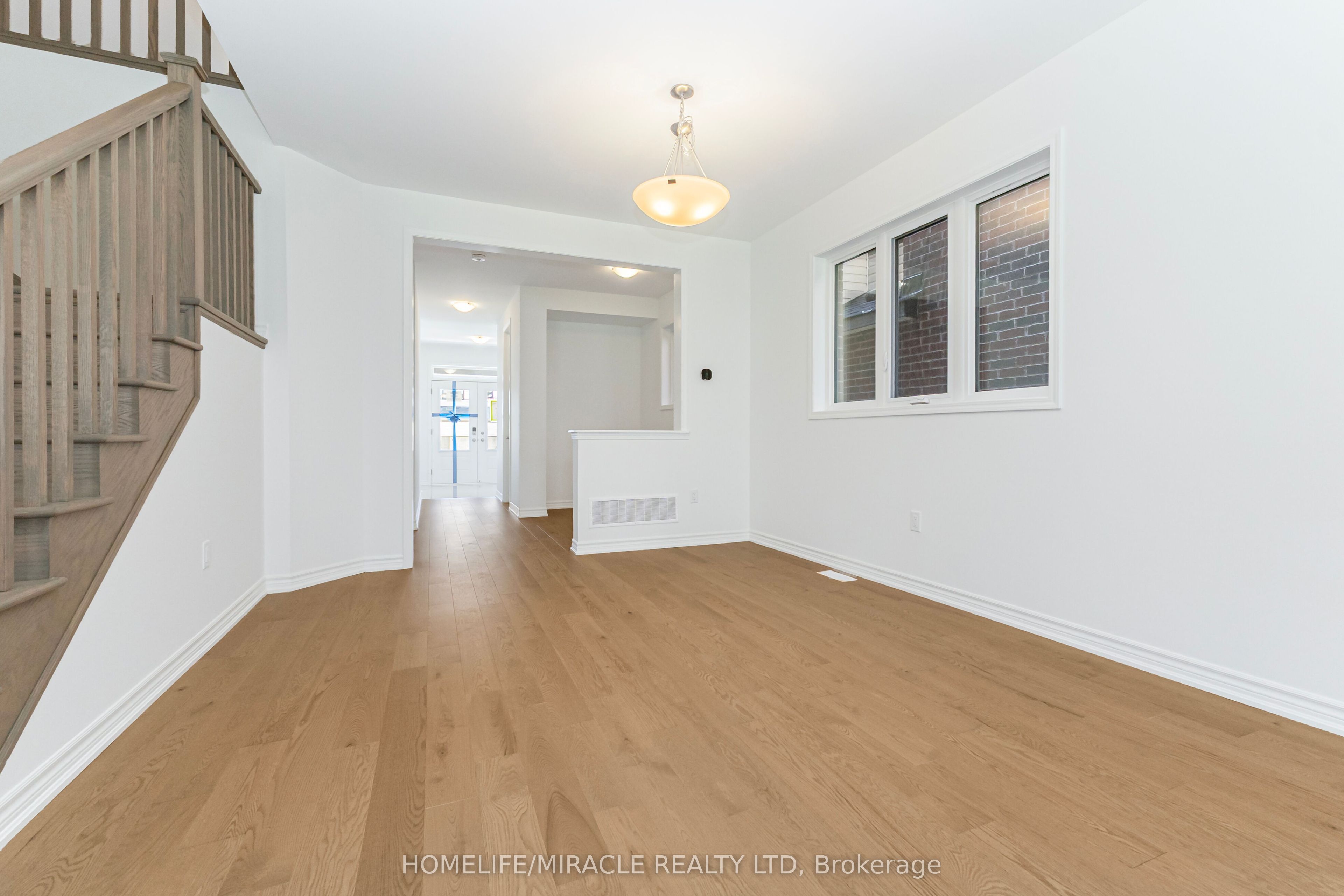 54 Gretzky Avenue Property Photo 7