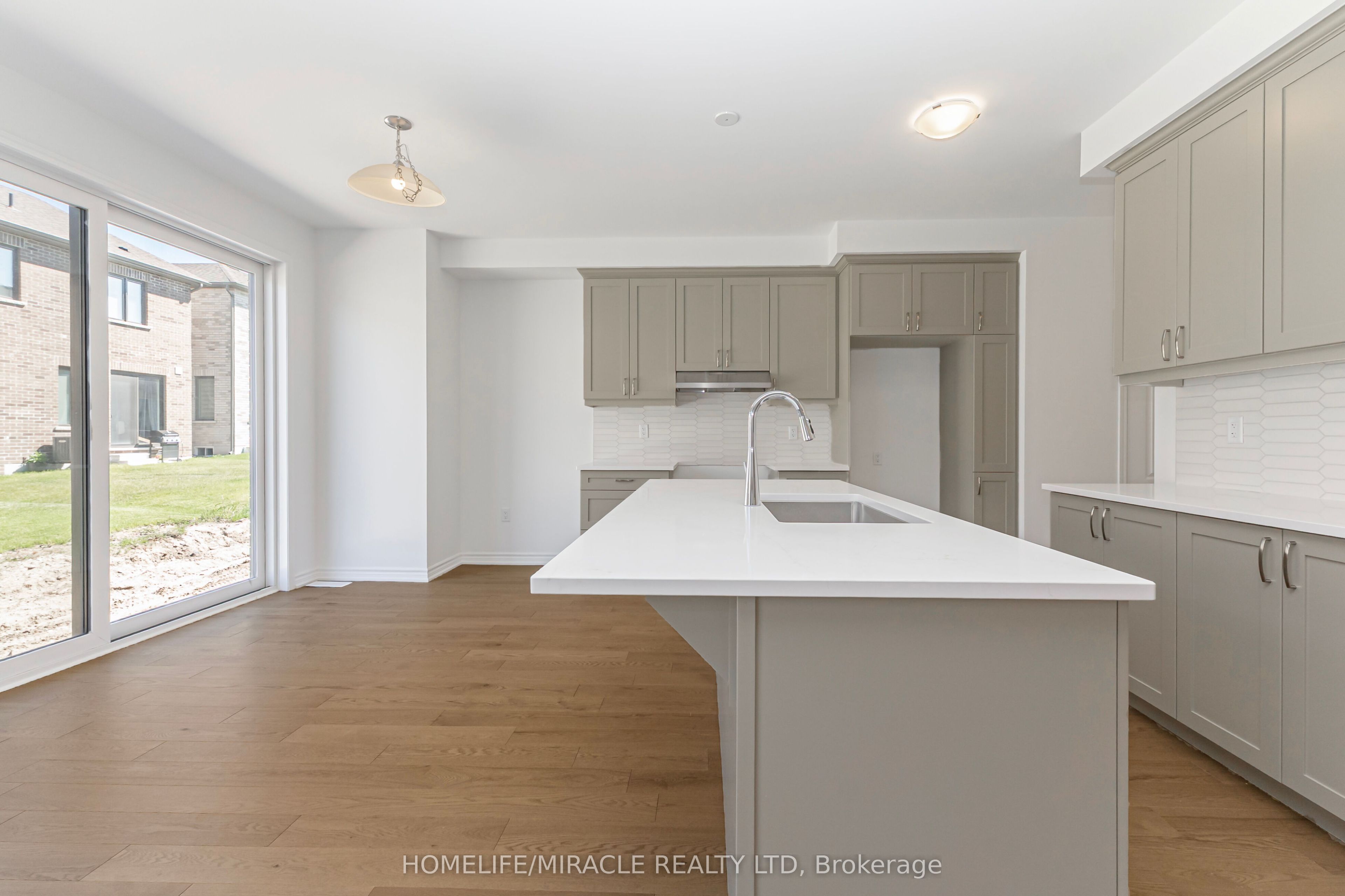 54 Gretzky Avenue Property Photo 14