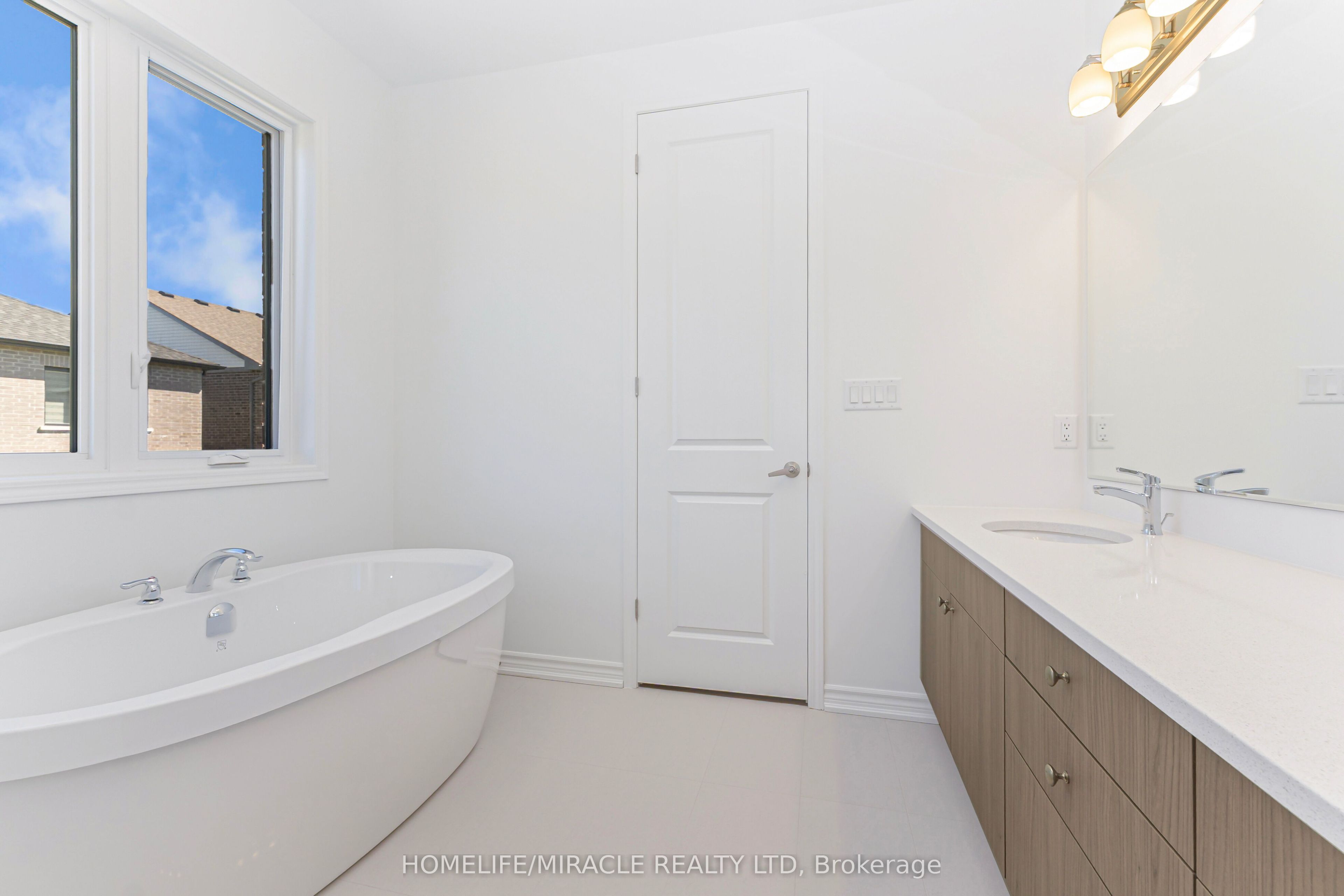 54 Gretzky Avenue Property Photo 24