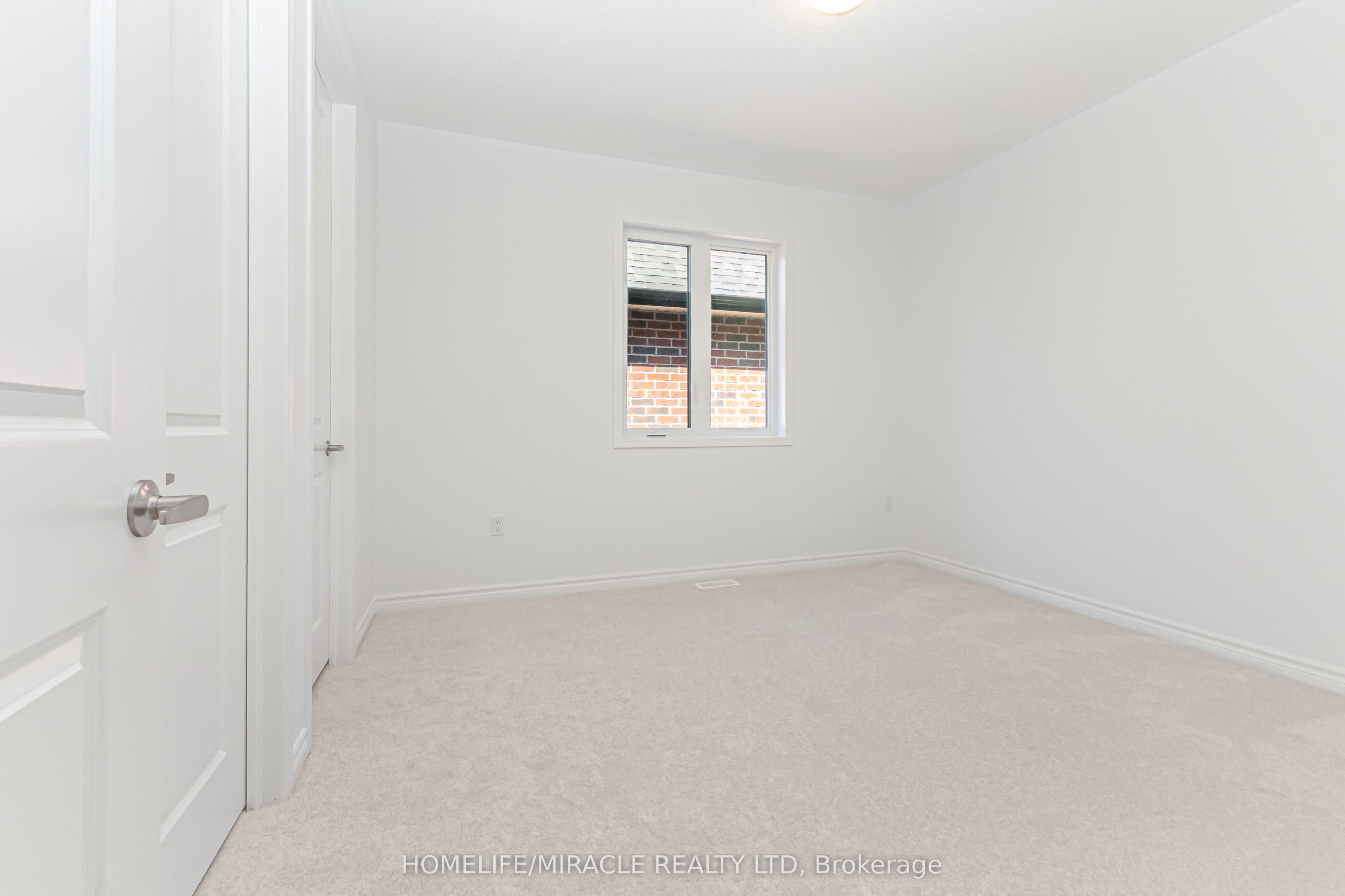 54 Gretzky Avenue Property Photo 27