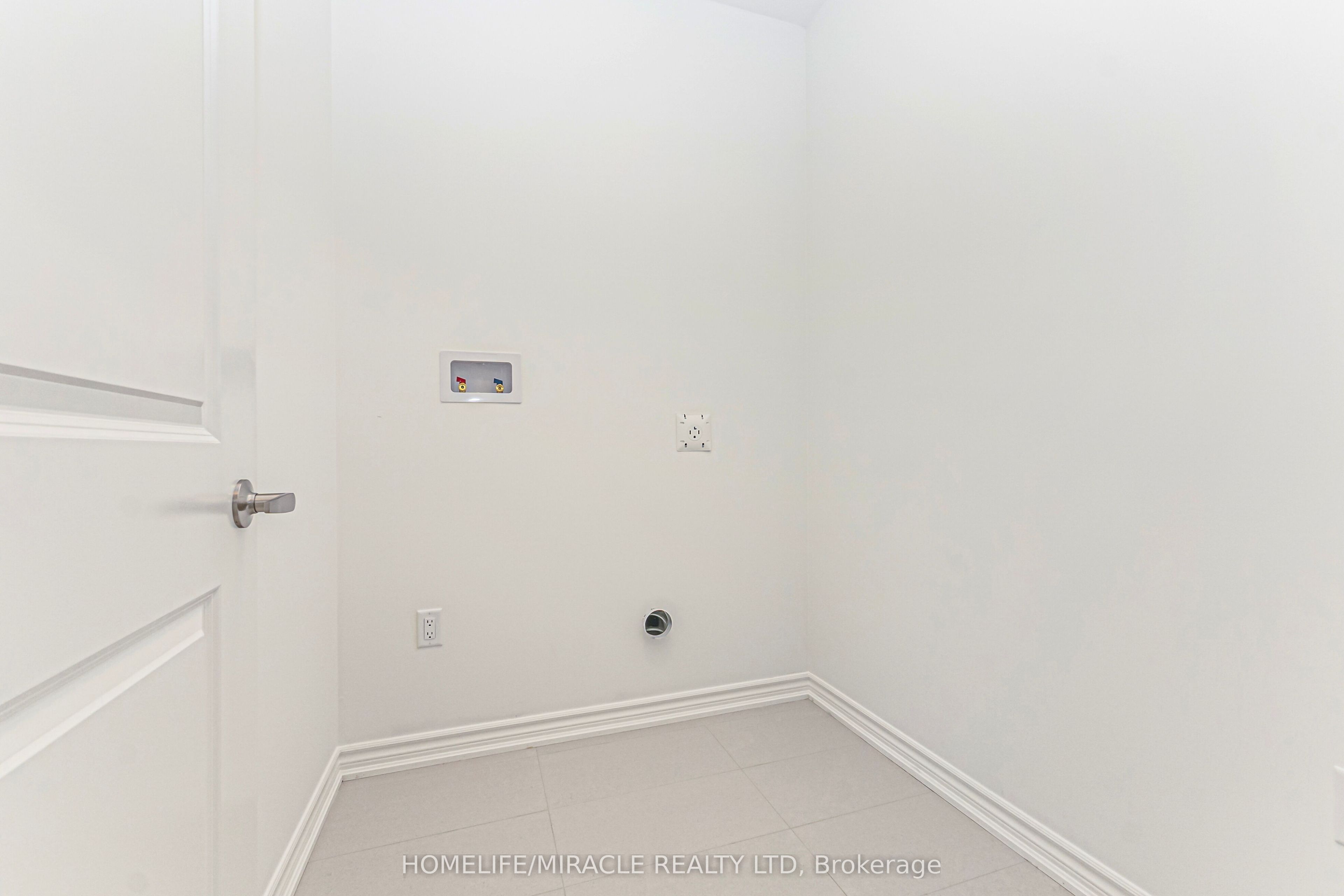 54 Gretzky Avenue Property Photo 34