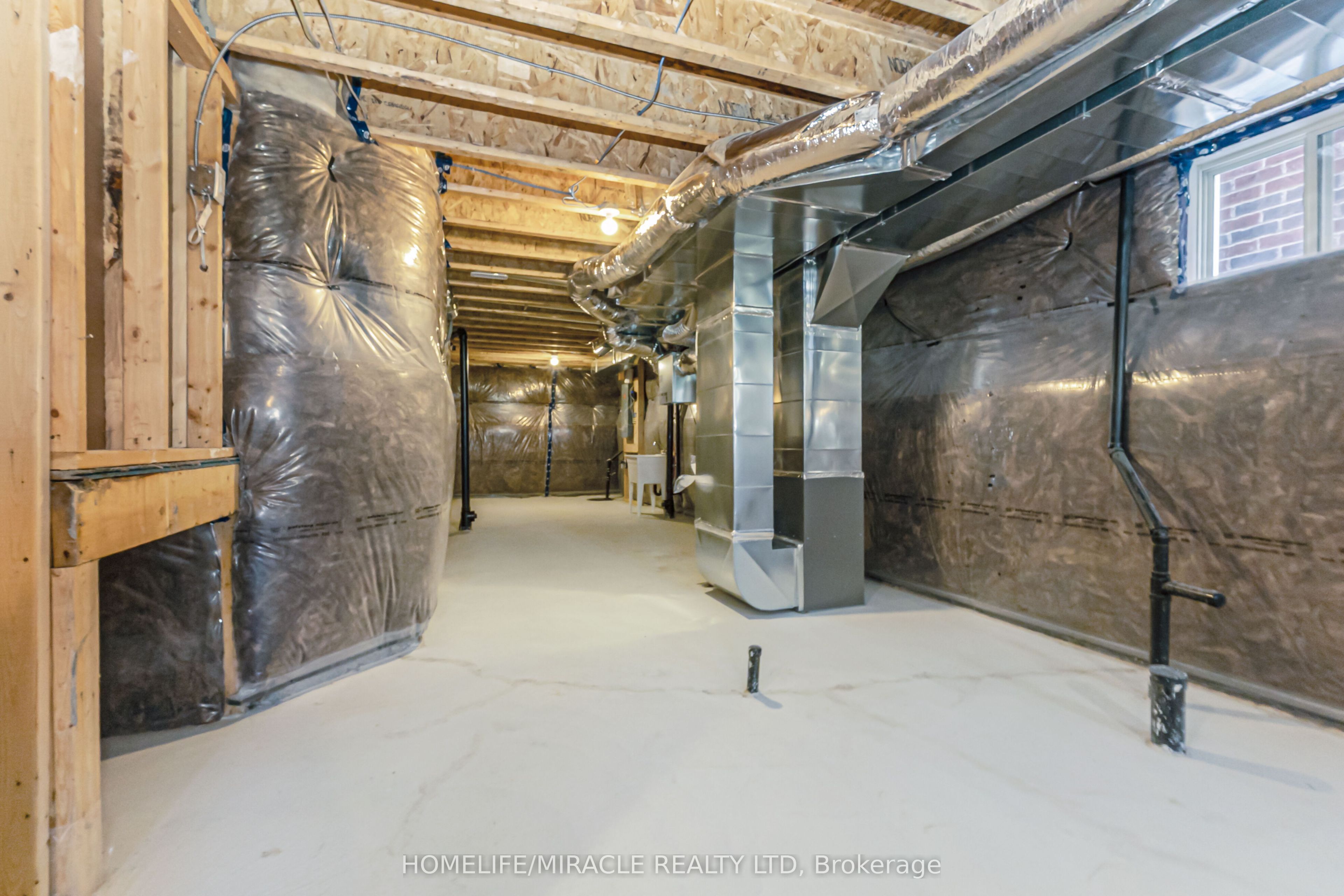 54 Gretzky Avenue Property Photo 36