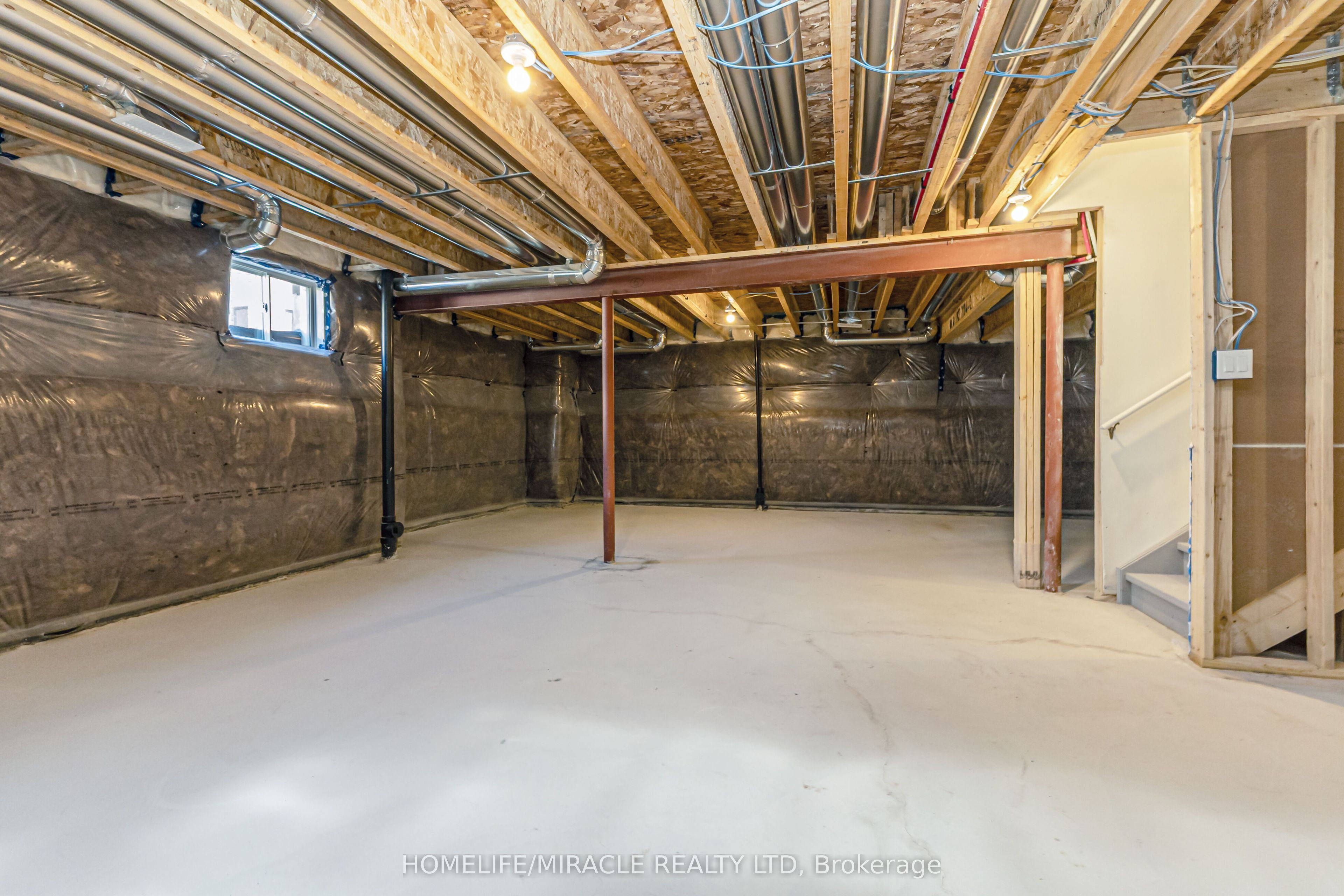 54 Gretzky Avenue Property Photo 38