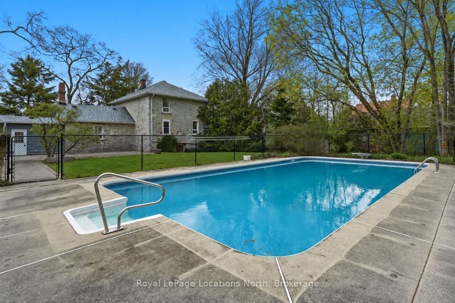 562 Cameron Street Property Photo 1
