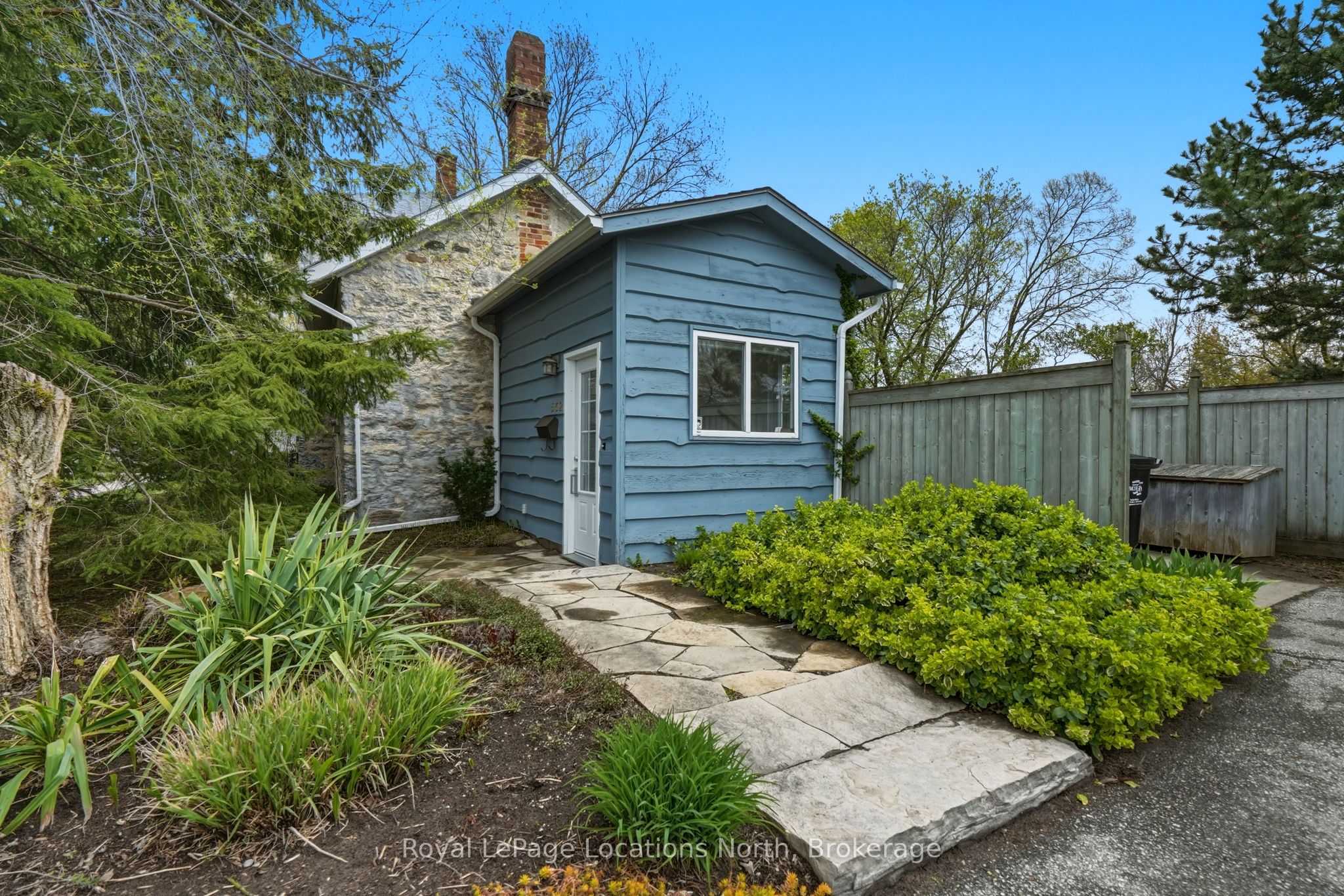 562 Cameron Street Property Photo 3