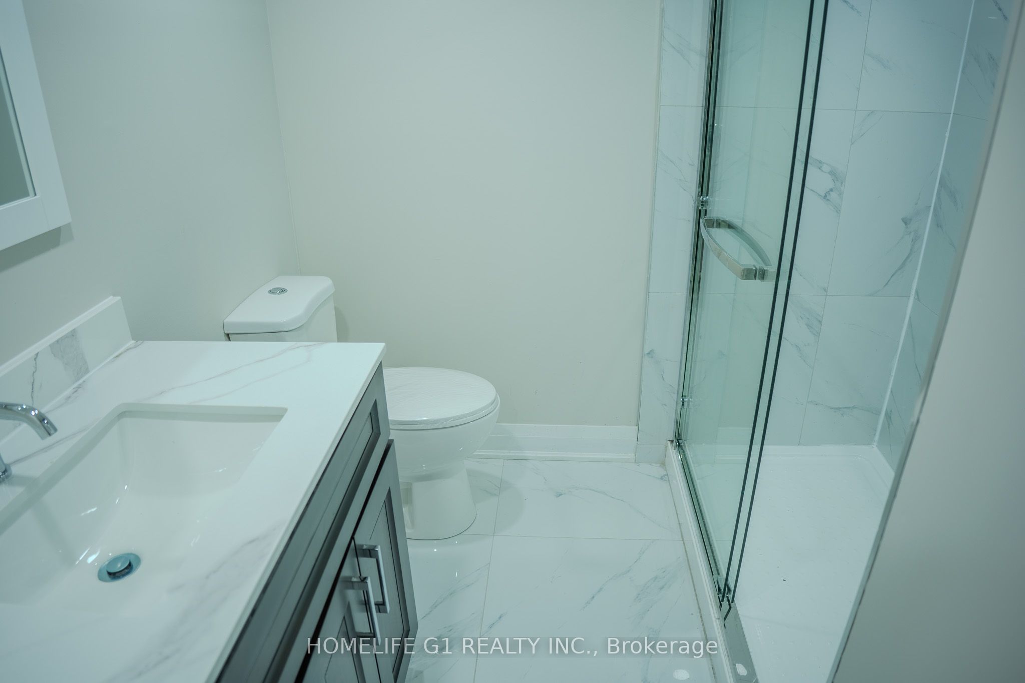 332 Grove Street E Property Photo 21