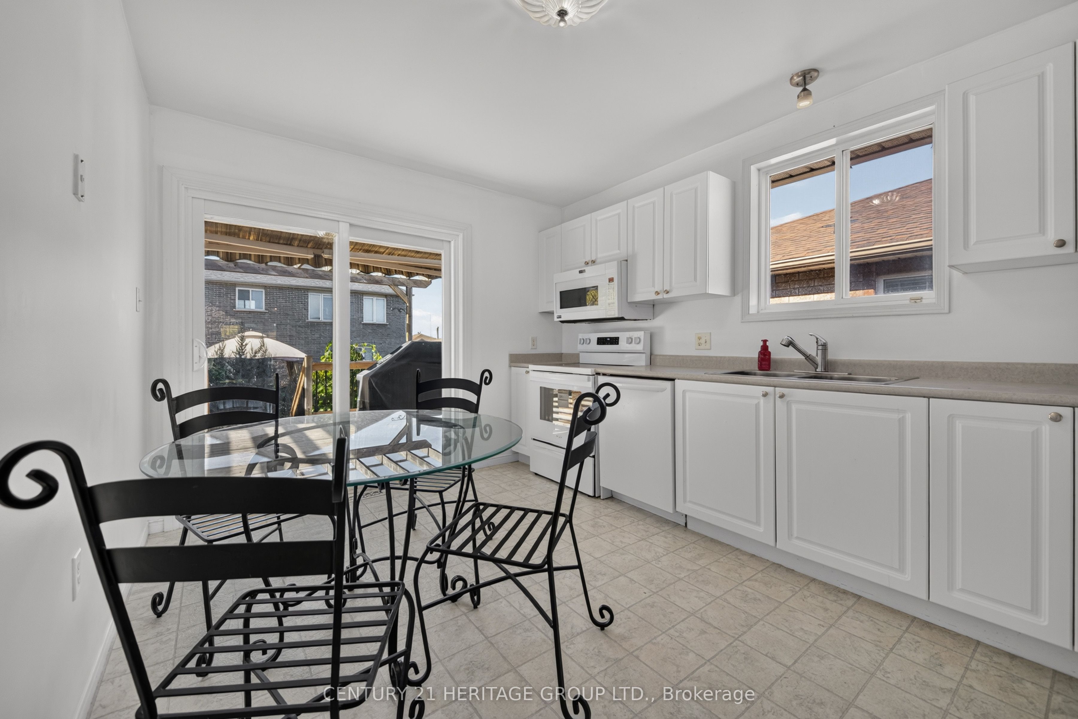 162 Madelaine Drive Property Photo 11