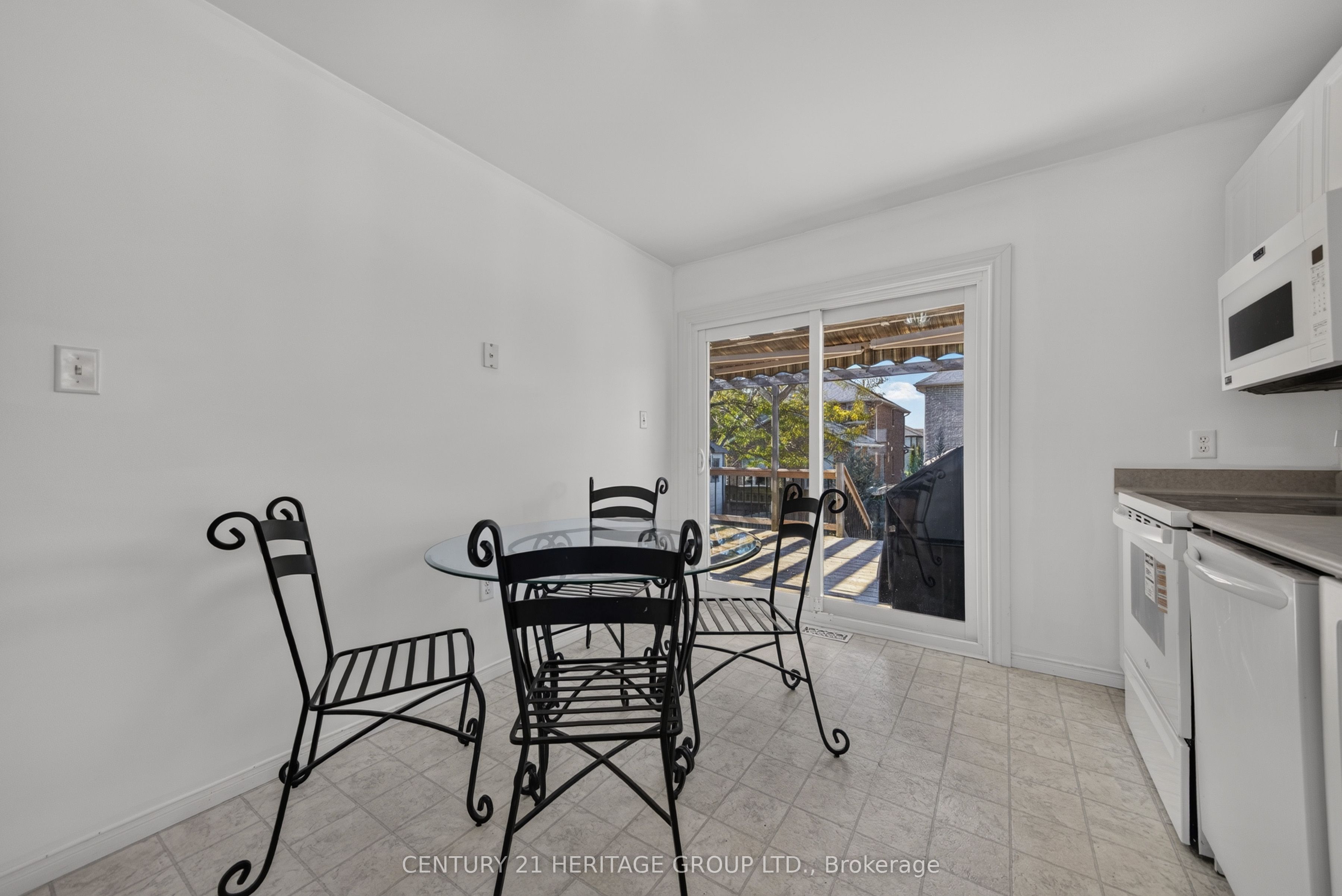 162 Madelaine Drive Property Photo 12