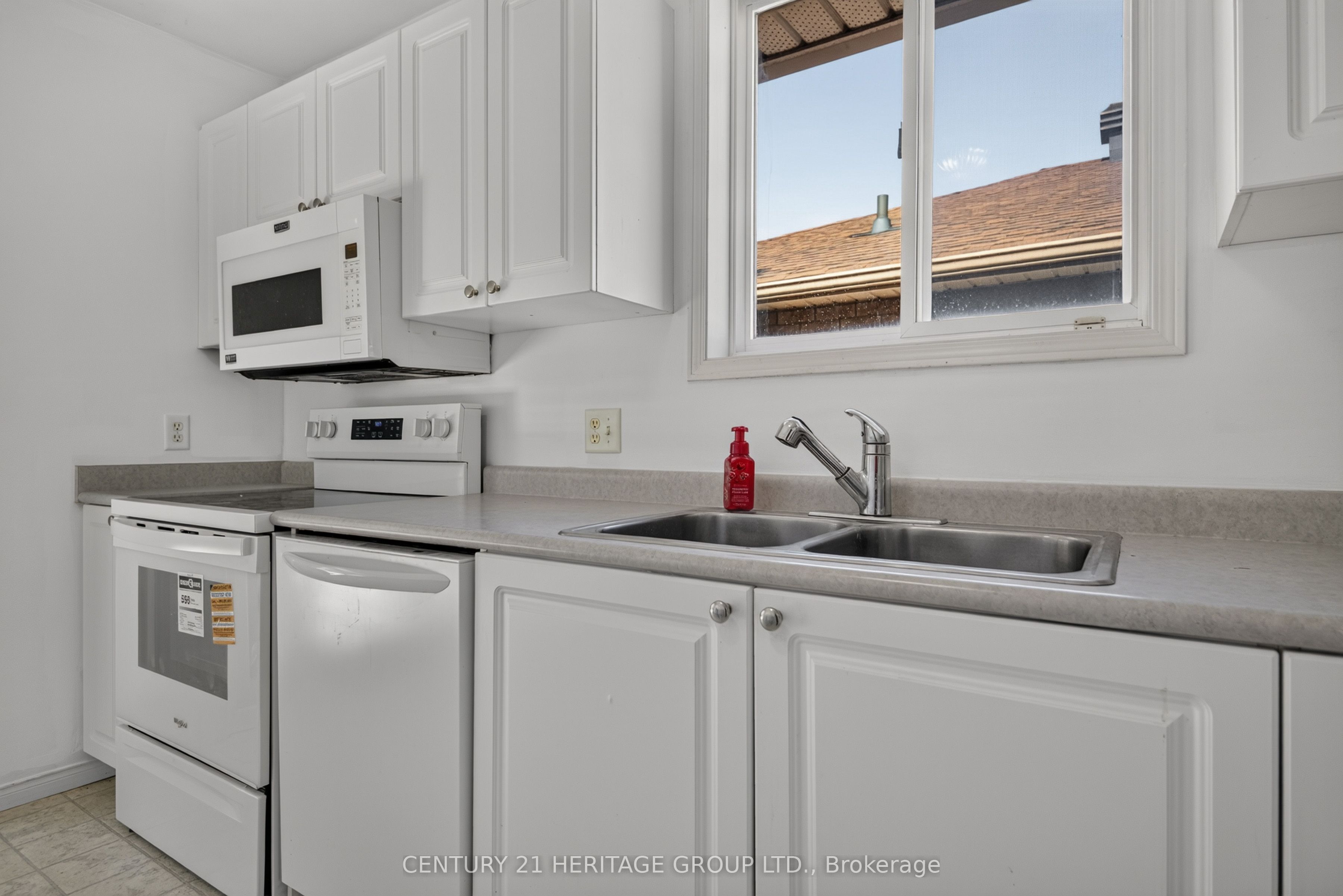 162 Madelaine Drive Property Photo 15