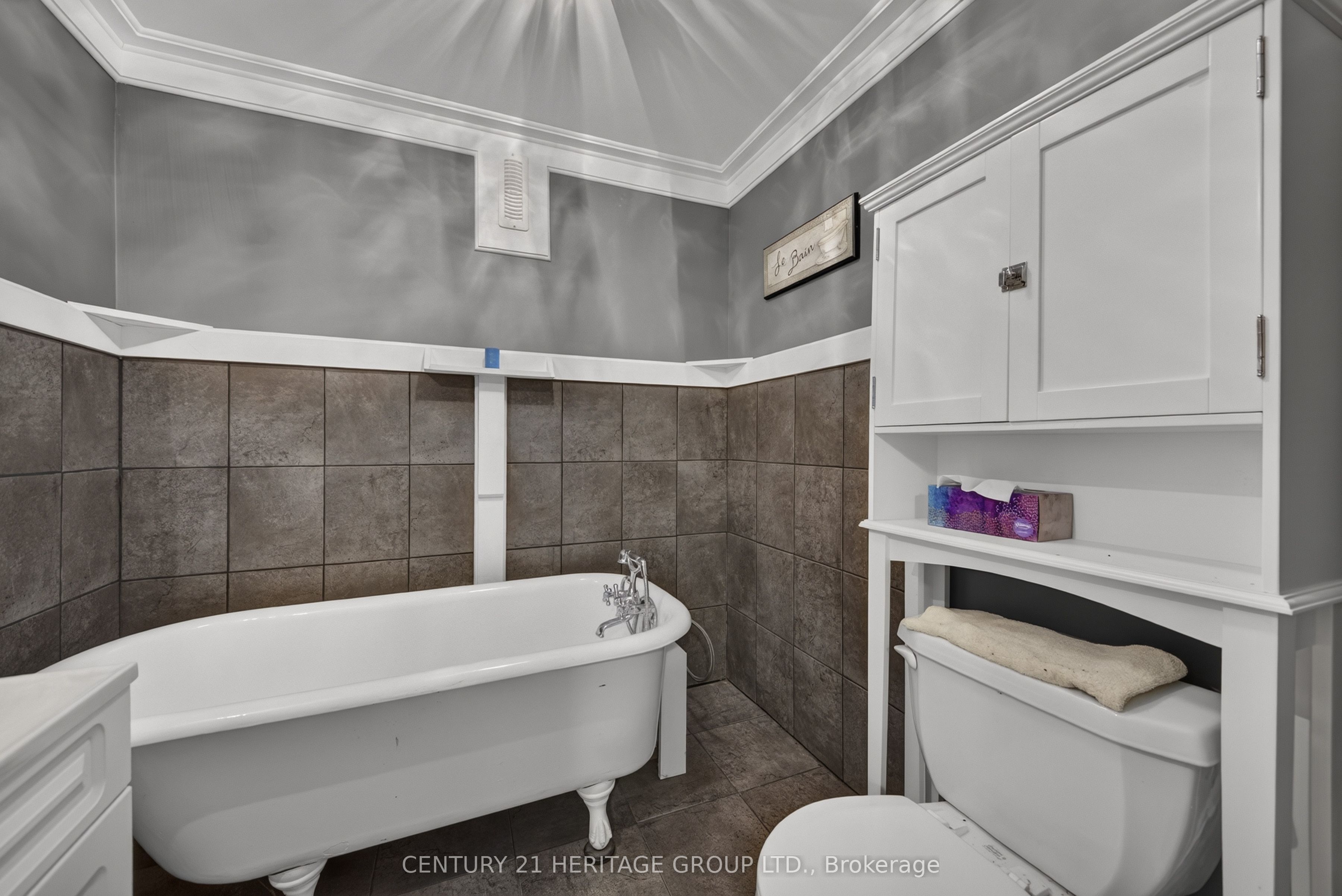 162 Madelaine Drive Property Photo 32