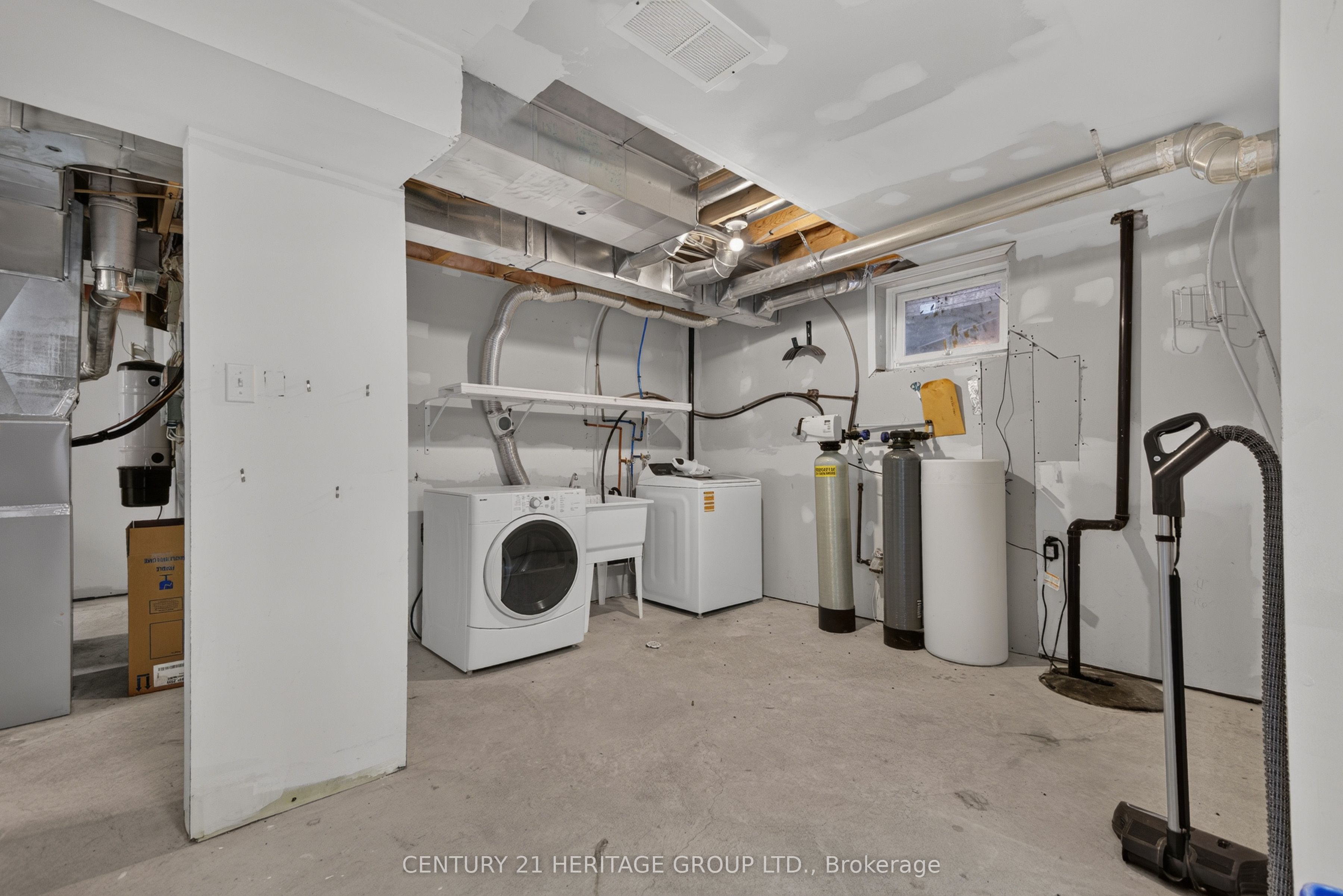 162 Madelaine Drive Property Photo 34